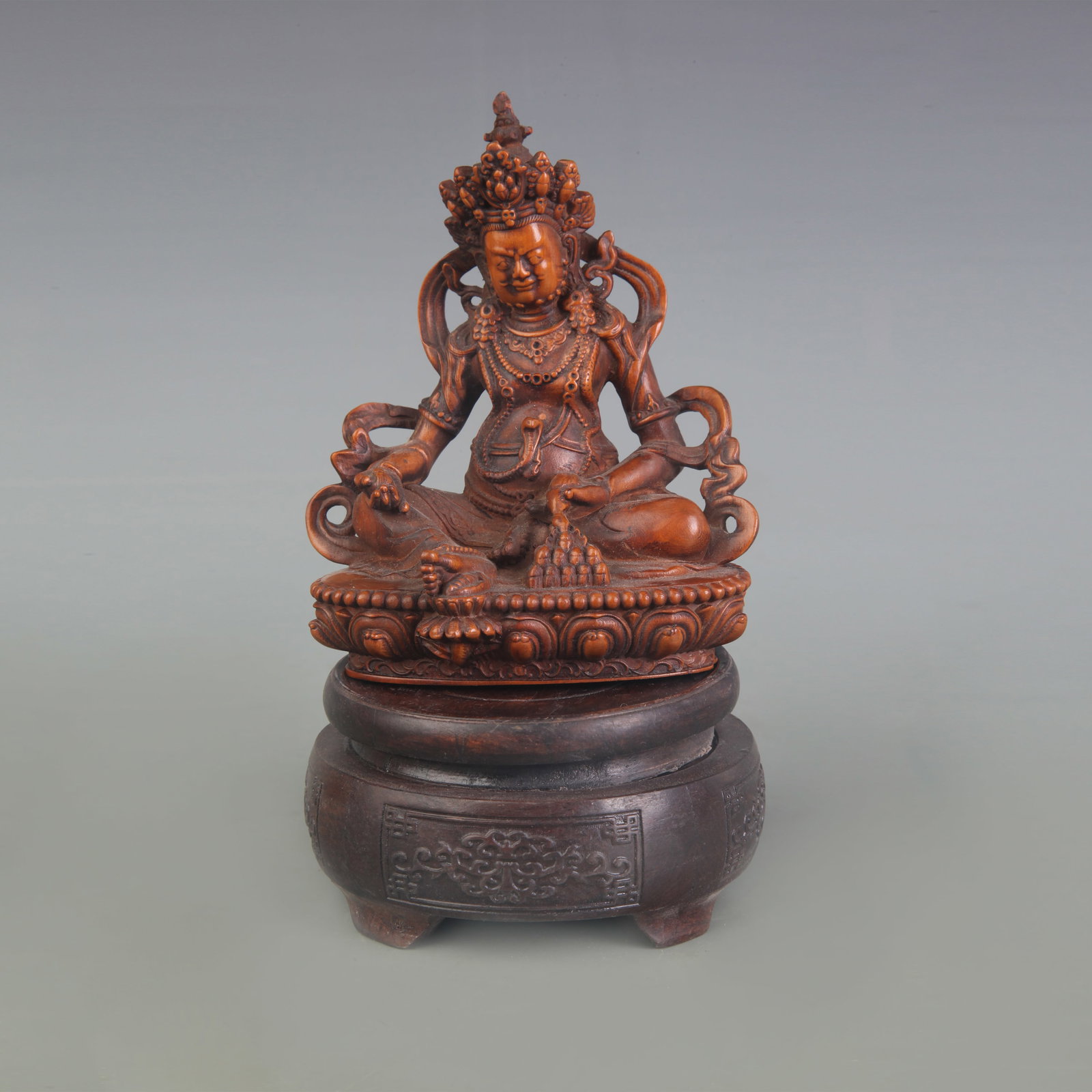 A FINE BOXWOOD YELLOW GOD OF WEALTH WOODEN STATUE: Qing Dynasty; High: 4.6 inch; Woodbase for picture and display only