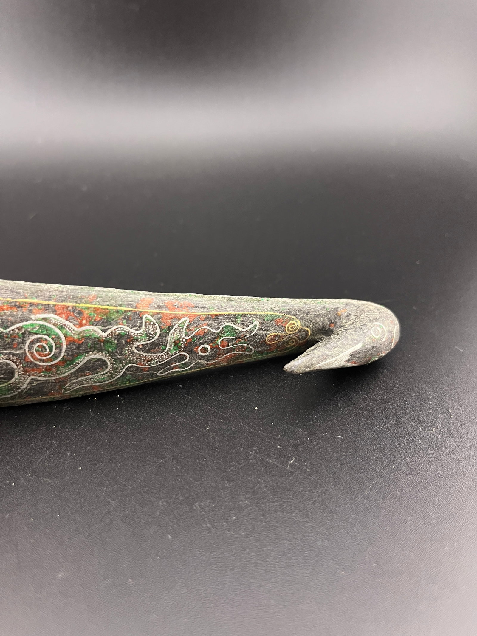 A FINE SILVER INLAYED BRONZE GARMENT HOOK - 6