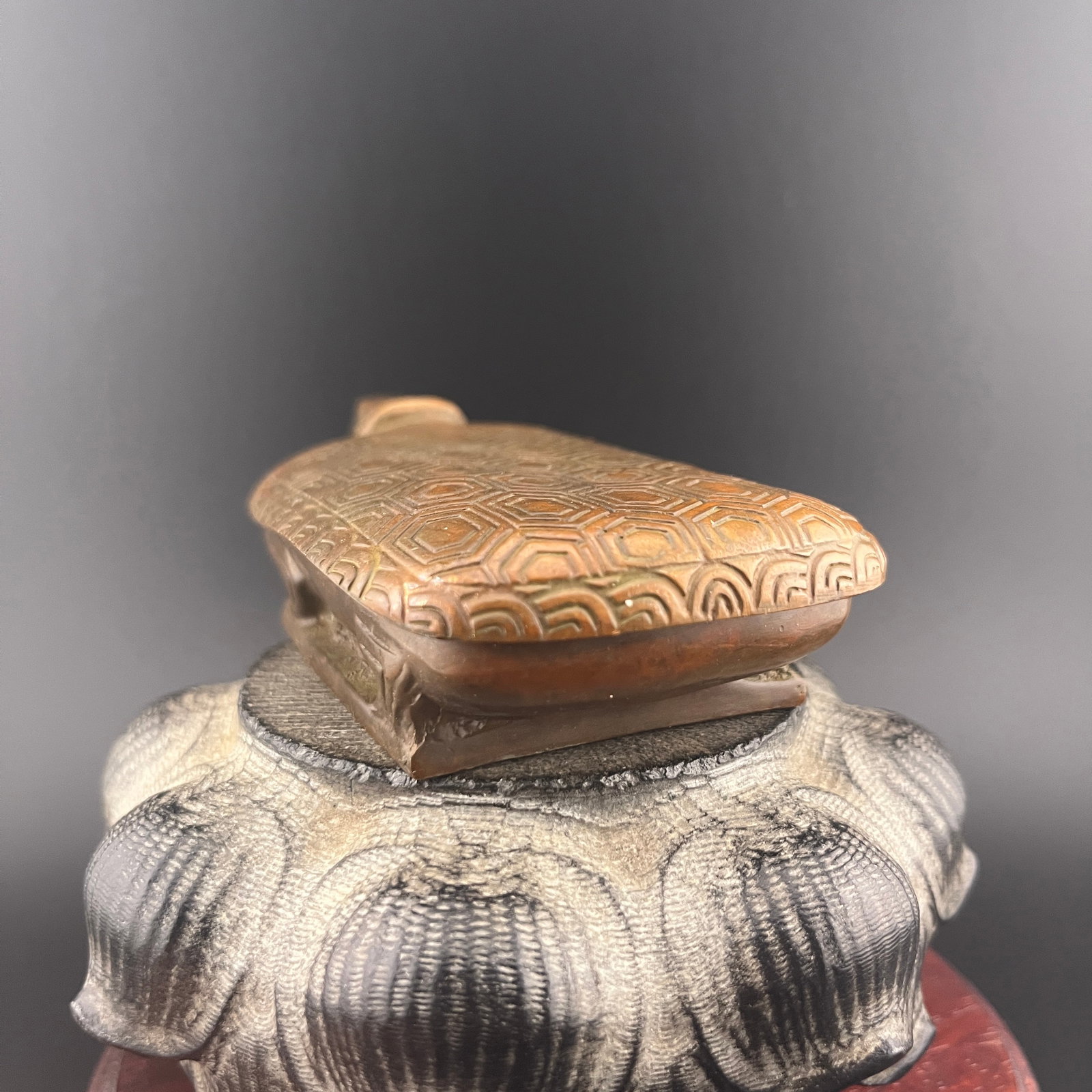 A SMALL BRONZE TORTOISE BOX - 3