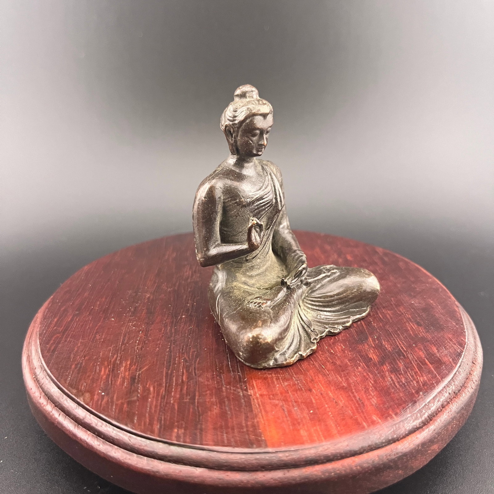 A FINE SMALL BRONZE SHAKYAMUNI BUDDHA - 2