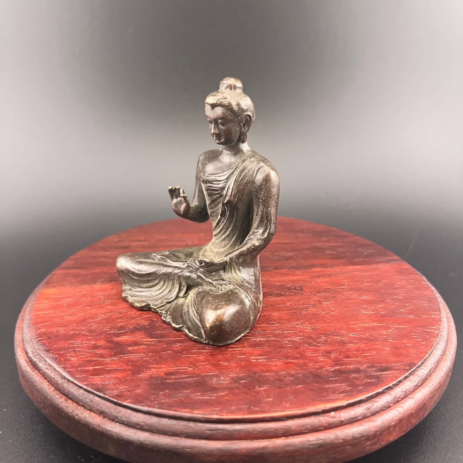 A FINE SMALL BRONZE SHAKYAMUNI BUDDHA - 3