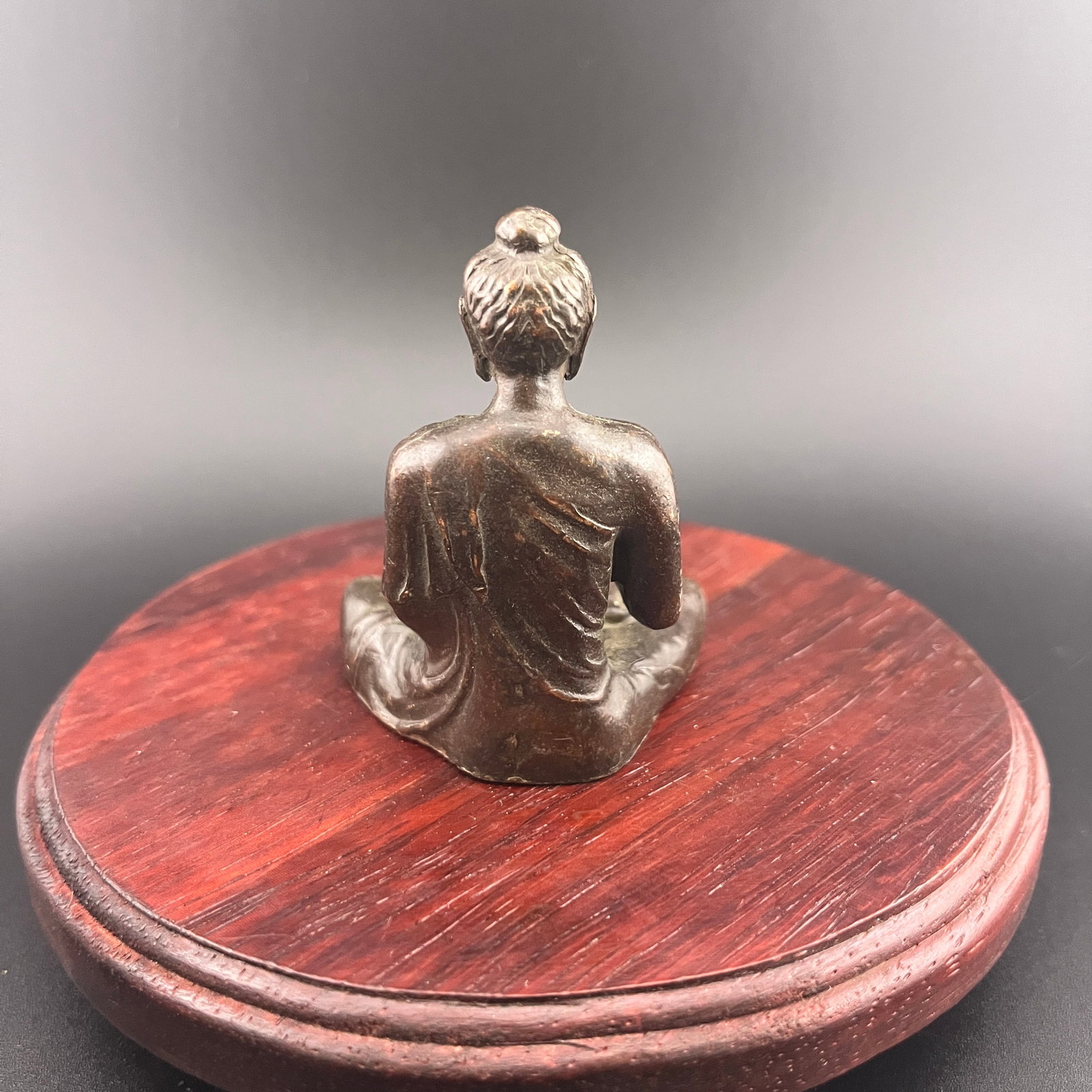 A FINE SMALL BRONZE SHAKYAMUNI BUDDHA - 4