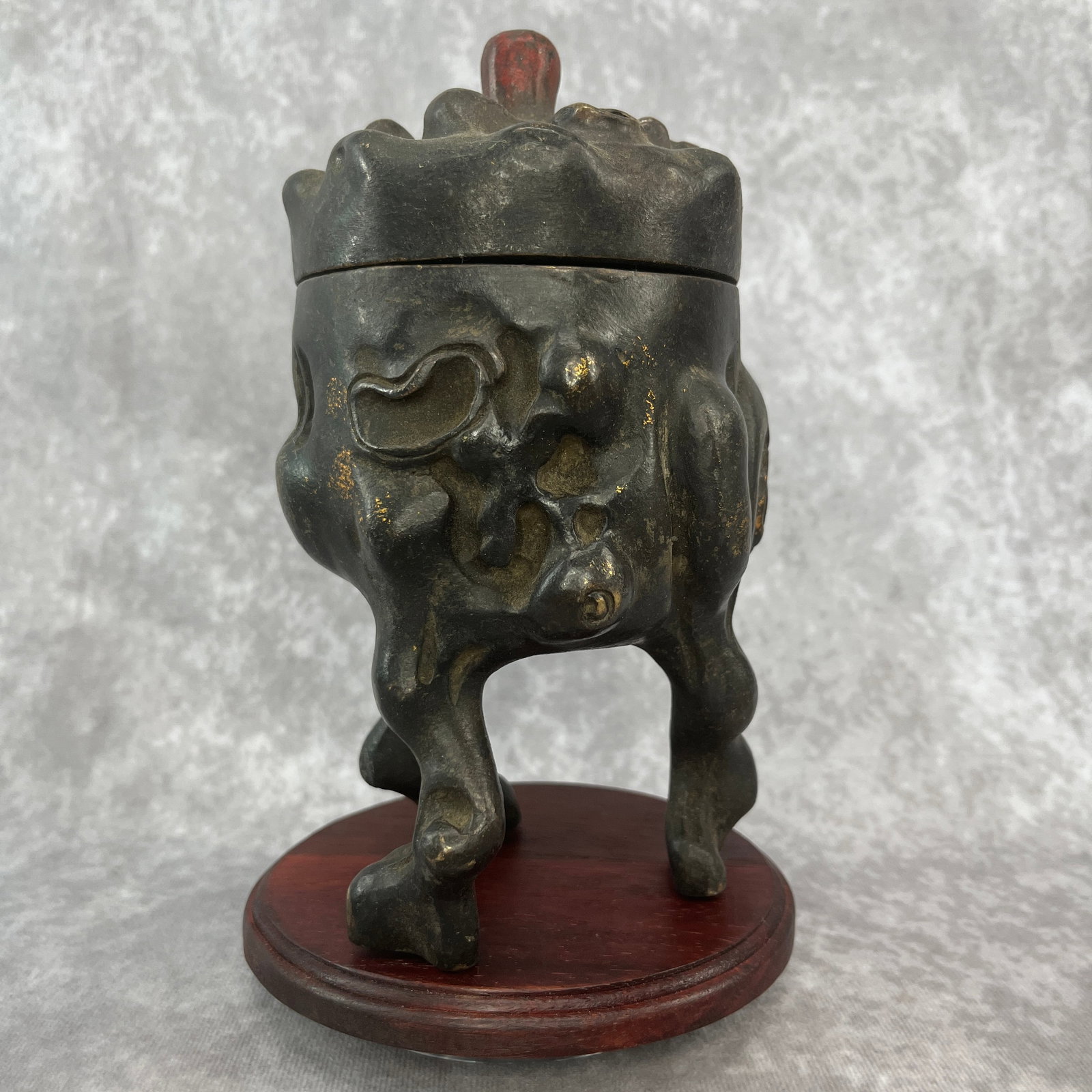 A FINE ROUND DOUBLE ELEPHANT EAR BRONZE INCENSE BURNER: 19th Century; Diameter: 4.5 inch. Wooden base for picture and display only.