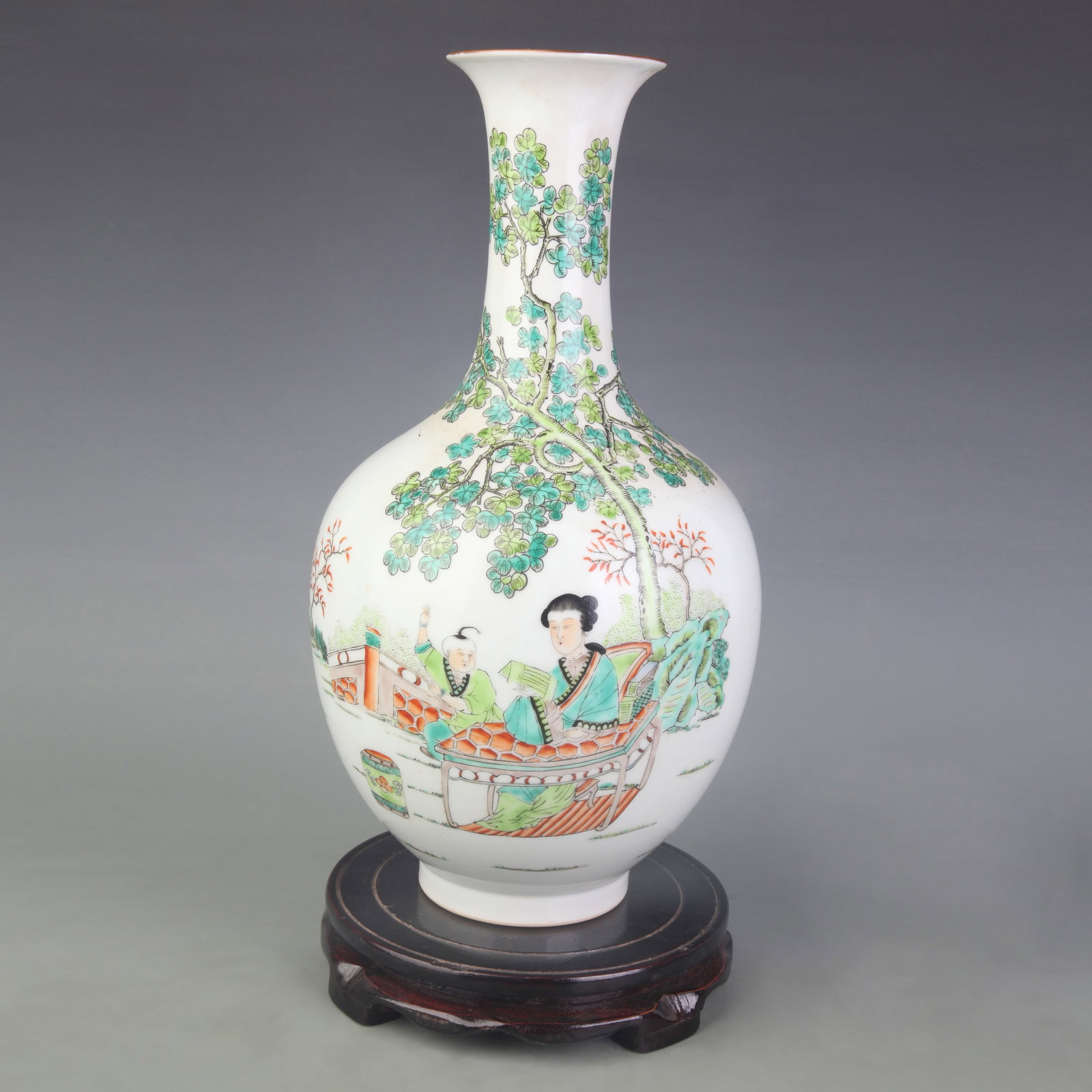 A LIGHTLY ENAMELLED VASE WITH FIGURAL DECORATION (1 of 5)