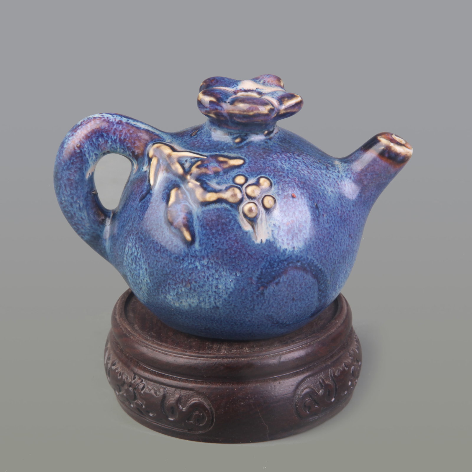A SCHOLAR’S OBJECT PORCELAIN BRUSH WASHER - 3