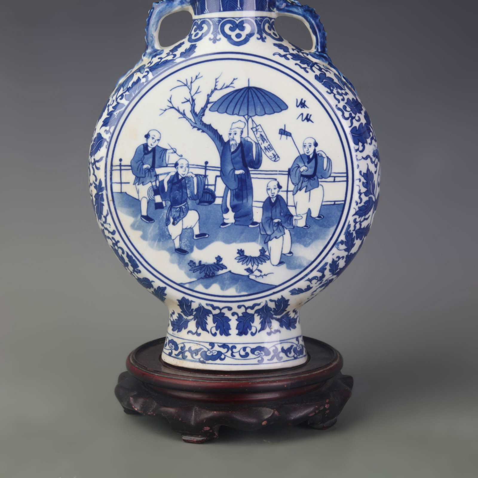 BLUE AND WHITE OPEN SCENE FIGURE PATTERN MOON FLASK - 3