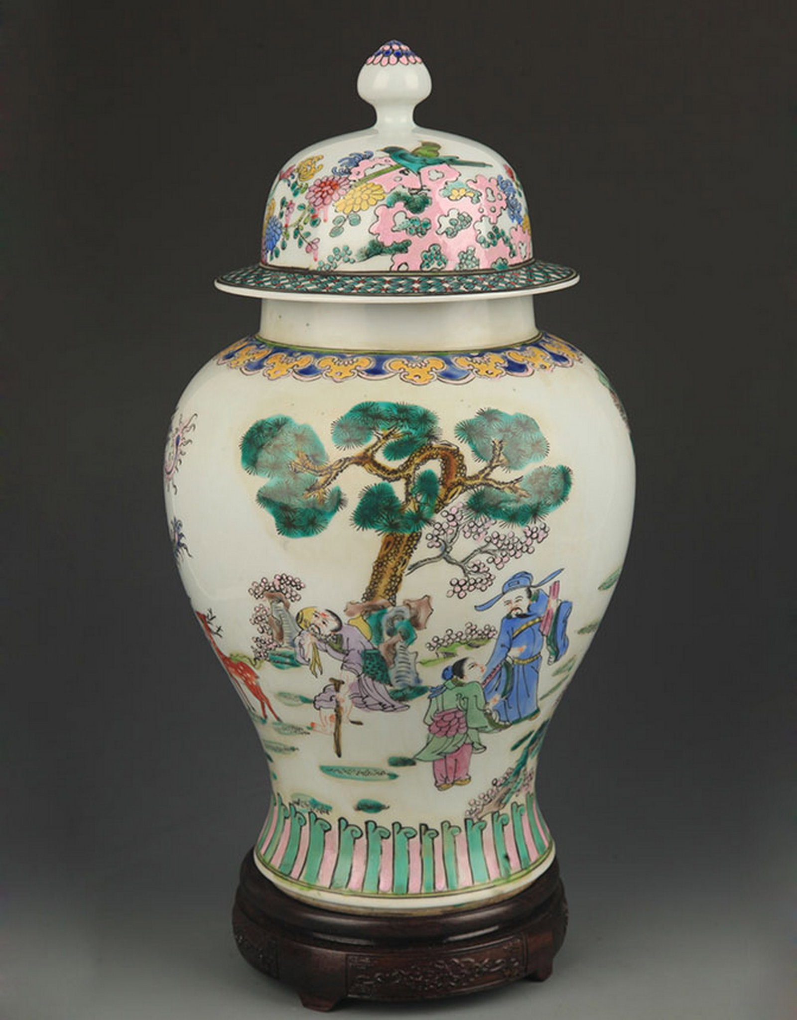 A FAMILLE ROSE FIGURAL PATTERN GENERAL-JAR STYLE PORCELAIN VASE: Qing Dynasty Qian Long Period; High: 16.25 inch; Diameter: 5.0 inch; Wooden base for picture and display only.