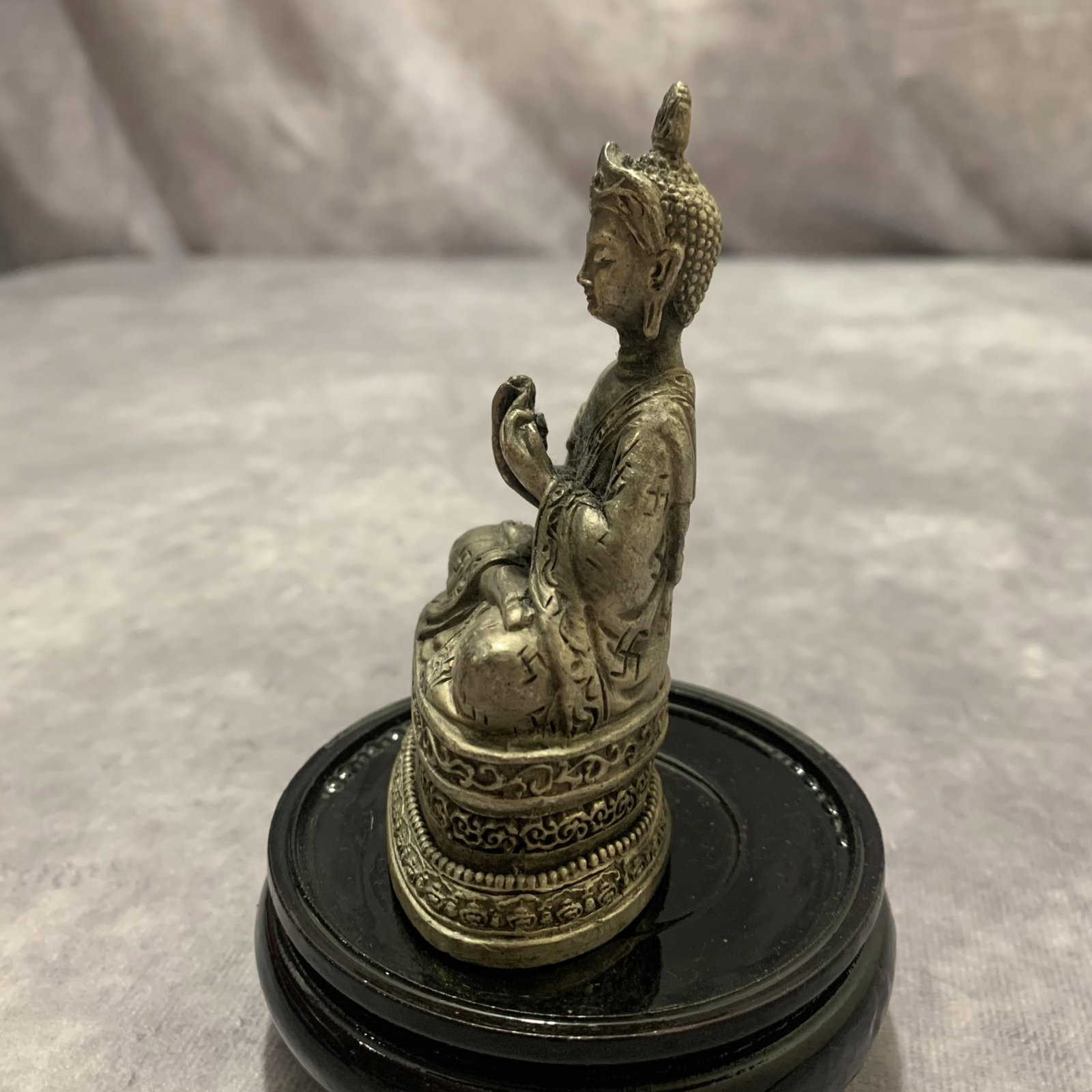 A FINE SMALL TIBETAN BUDDHIST STATUES - 2