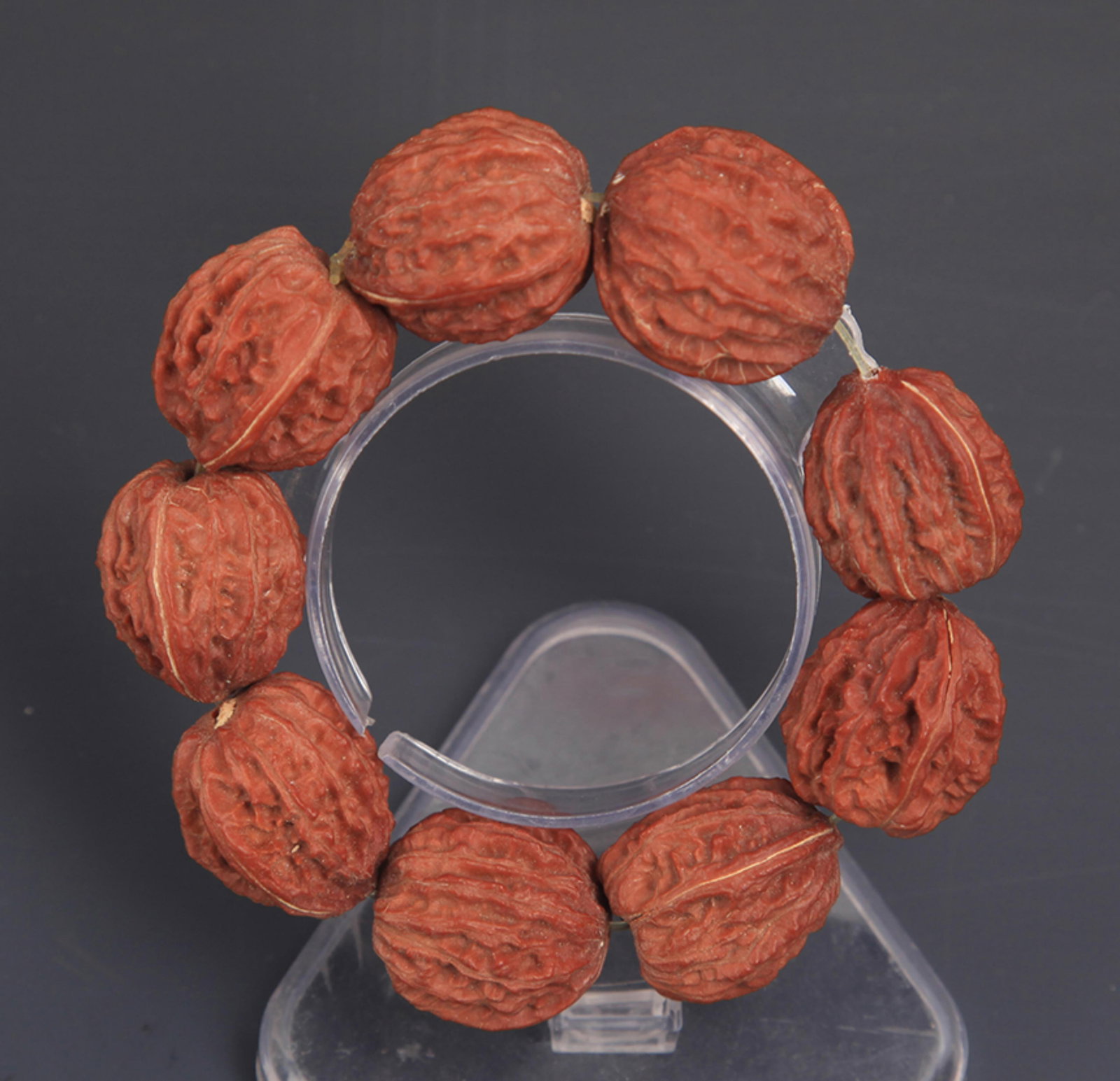 A SMALL CHINESE WALNUT HETAO BRACELETS - 2