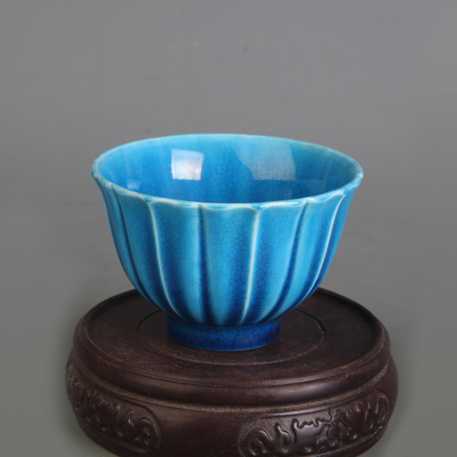 TURQUOISE GLAZED PORCELAIN TEA CUP - 4
