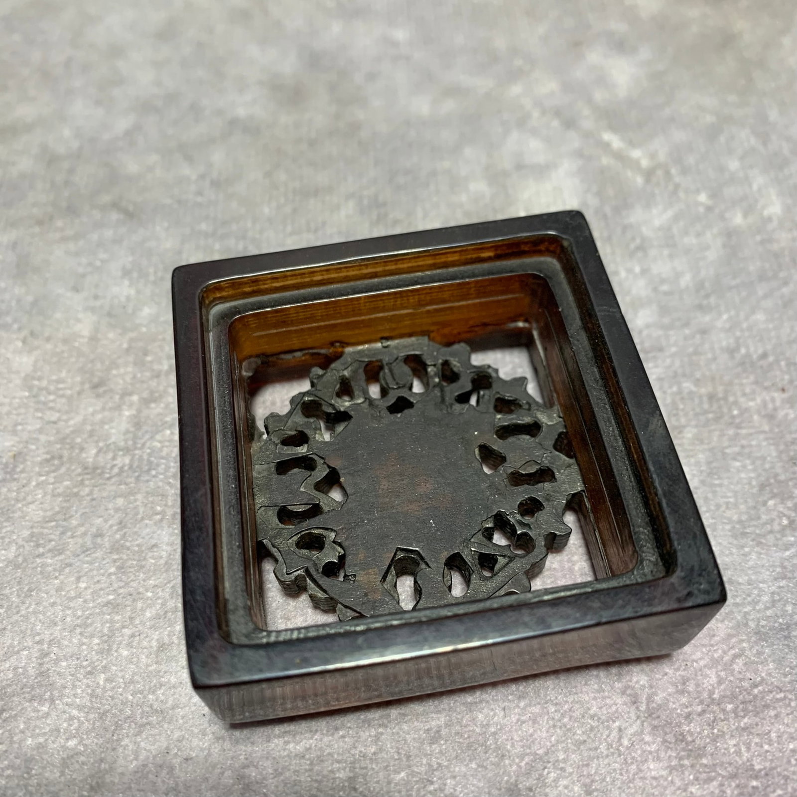 A FINE CELLULOID SEALS WITH BOX (DAMAGED BOX) - 5