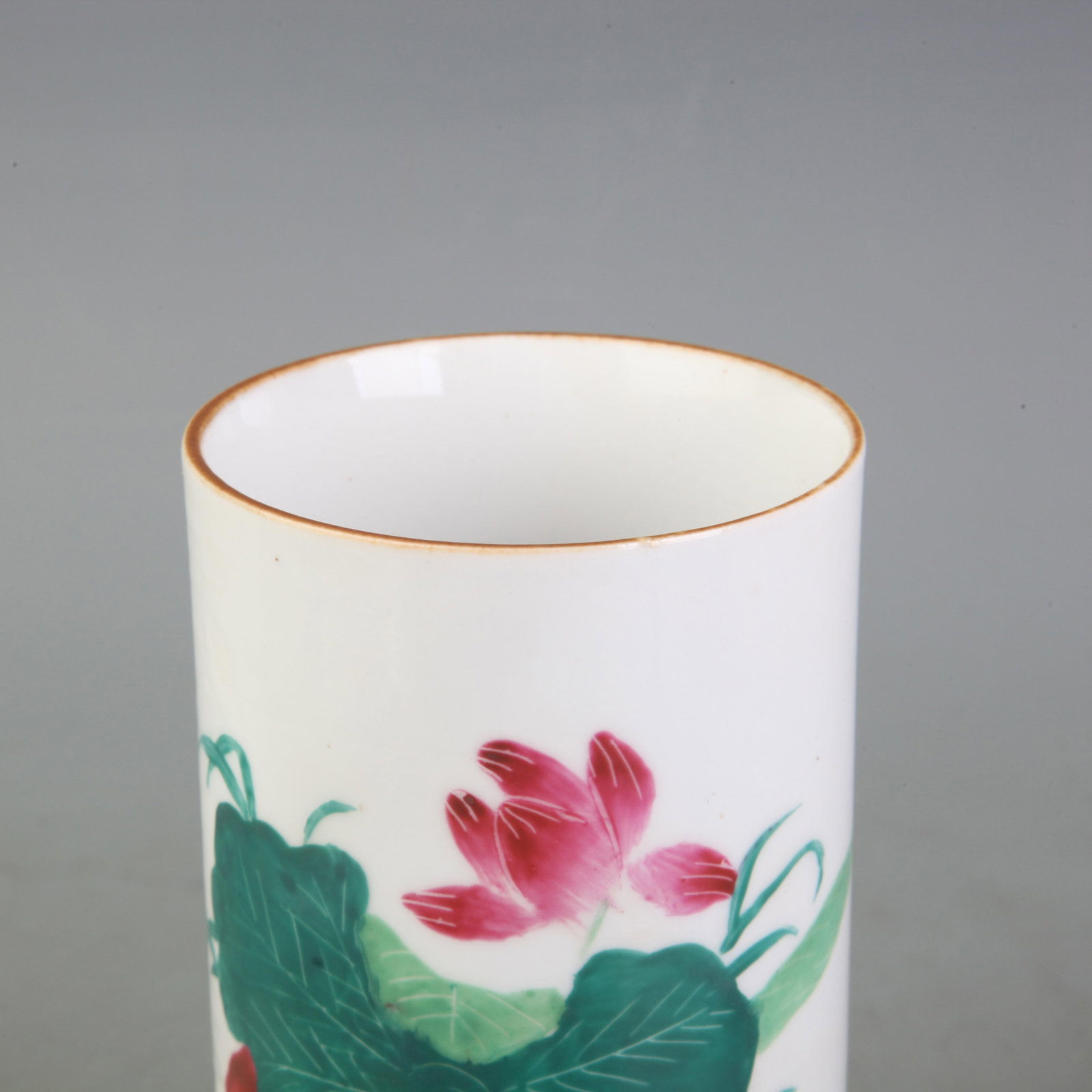 FAMILLE ROSE FLOWER PATTERN BRUSH POT - 2