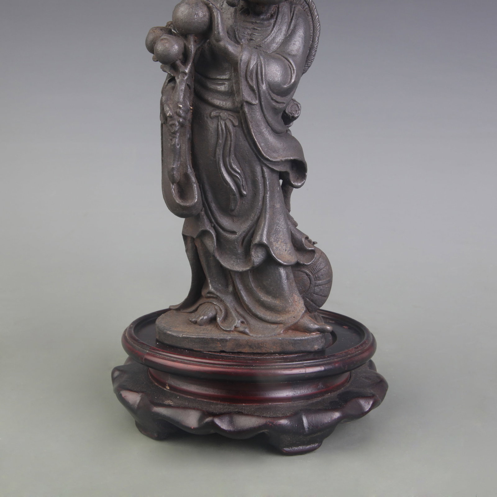 A FINE CAST IRON ARHAT (LUOHAN) STATUE - 3