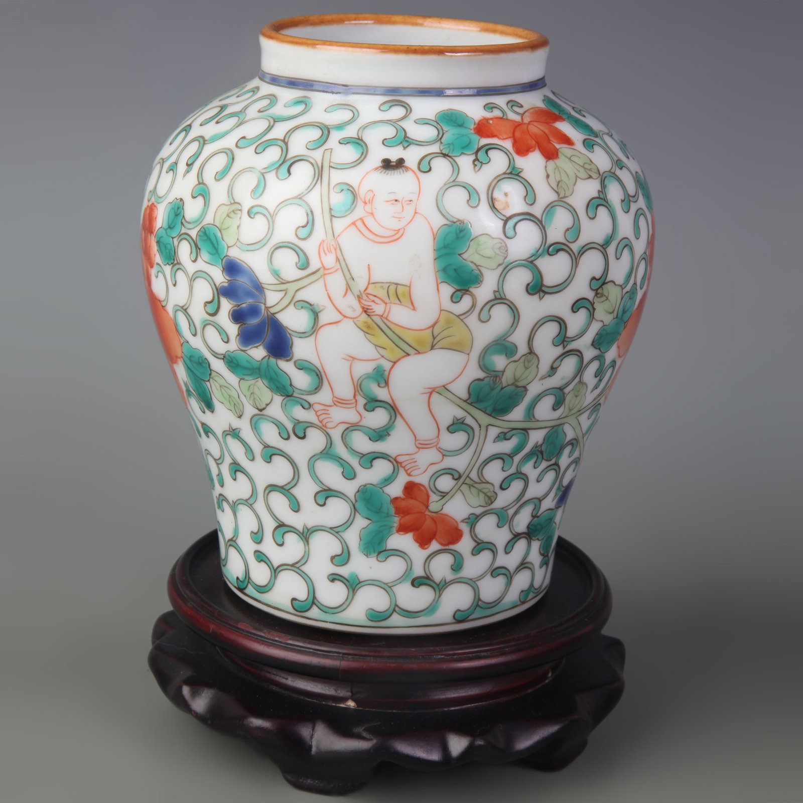 A FAMILLE-ROSE FLORAL AND FIGURAL JAR: Republic Period; High: 9.8 inch; Wooden base for picture and display only.