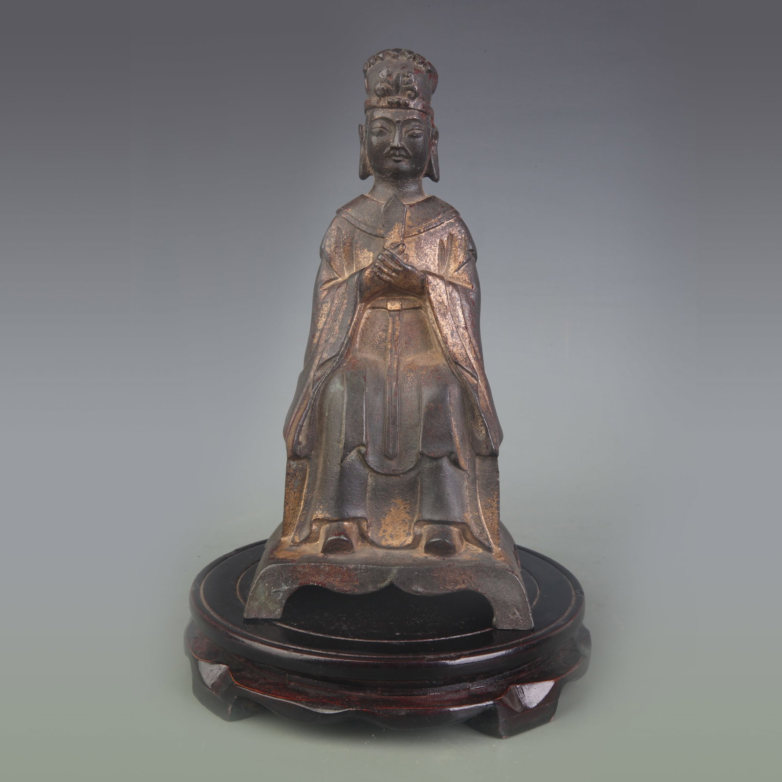 A FINE BRONZE FIGURE OF AN IMPERIAL OFFICIAL: 19th Century; Width: 4.6 inch; High: 8.8 inch; Wooden base for picture and display only.