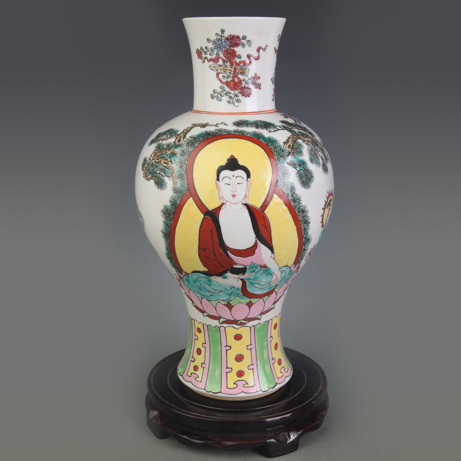 A FAMILLE ROSE VASE WITH FIGURAL DECORATION: Qing Dynasty; Diameter: 3.4 inch; High: 13.0 inch; Wooden base for picture and display only.