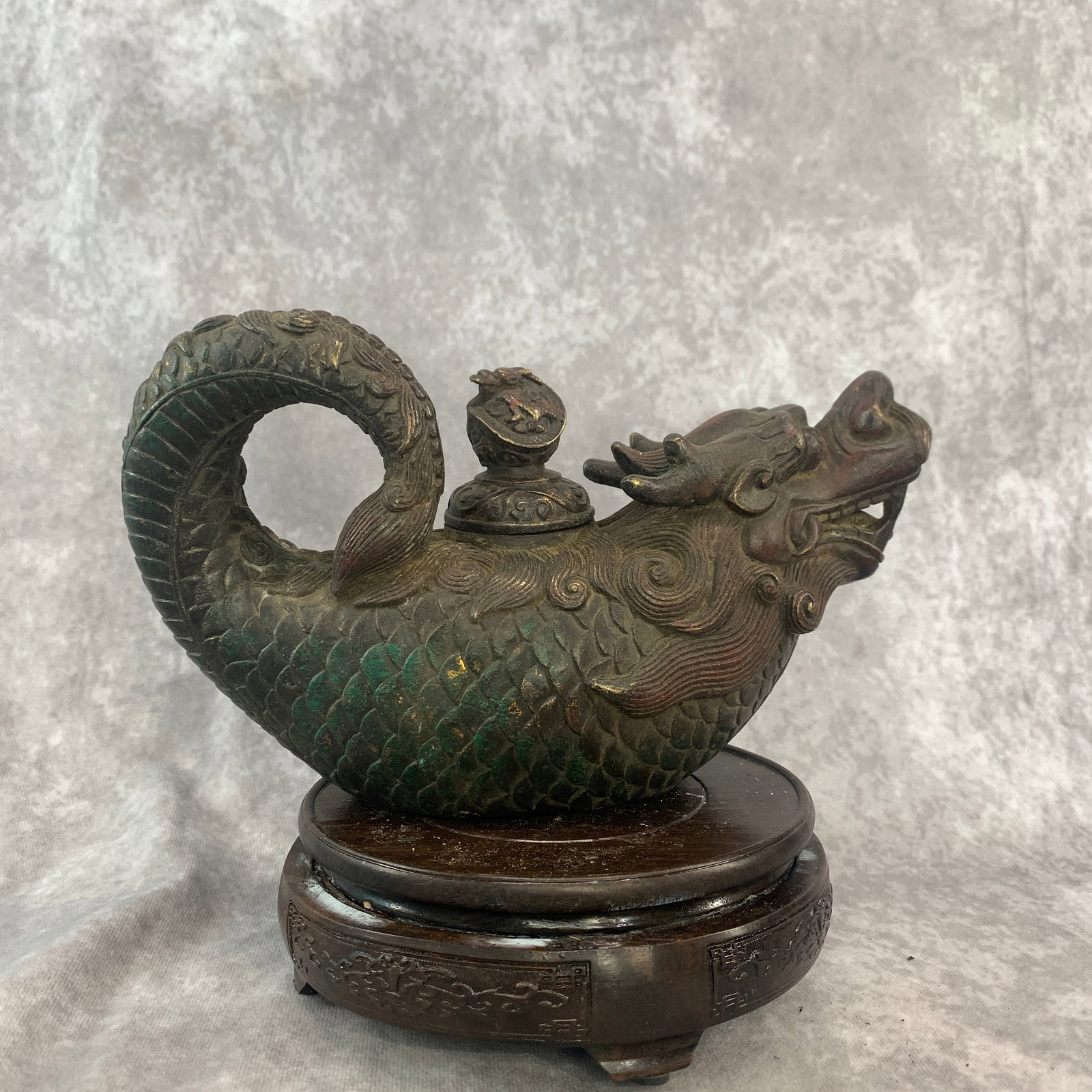 A FINE DRAGON HEADED FISH PATTERN BRONZE TEAPOT - 3