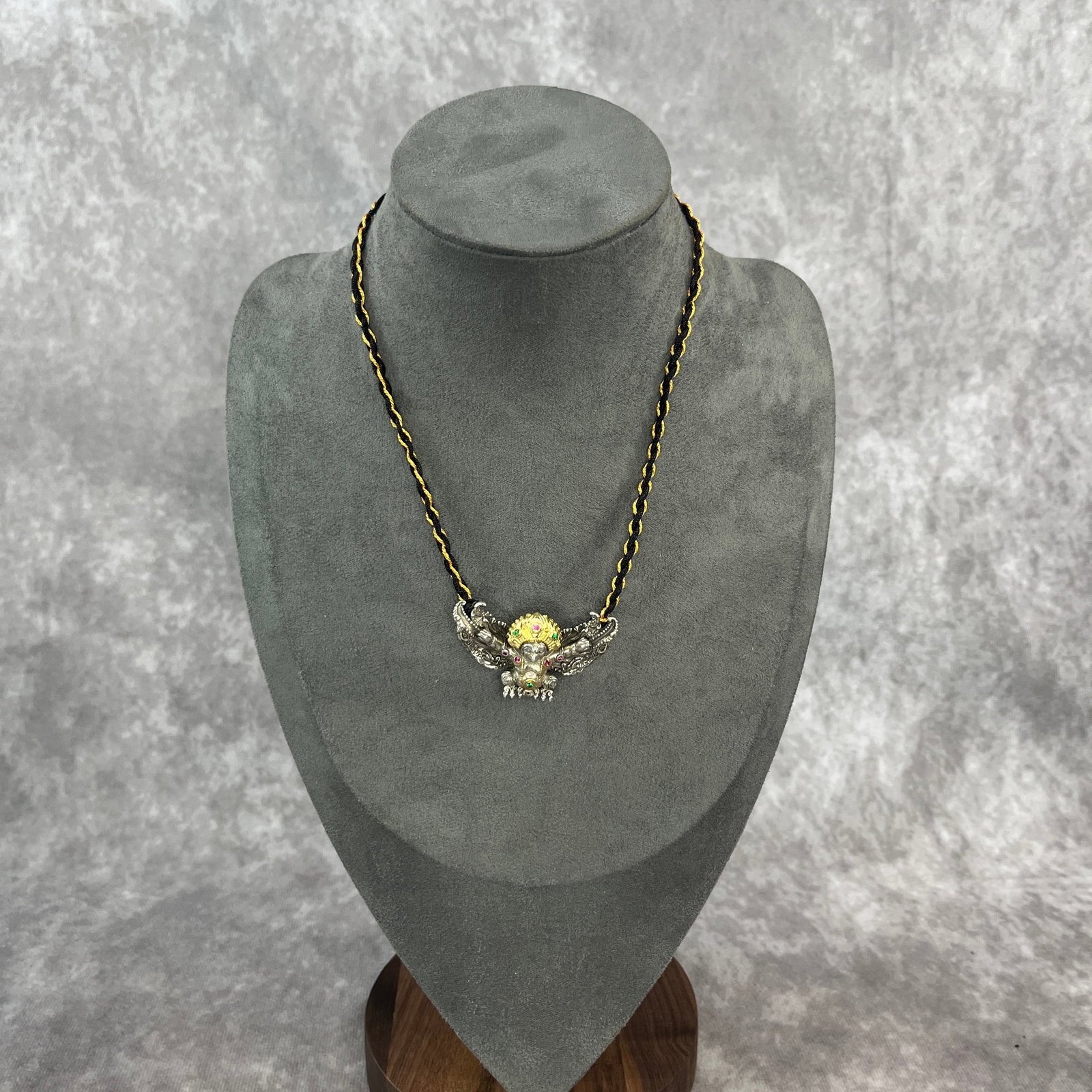 A MODERN TIBETIAN GANESHA NECKLACE (1 of 3)