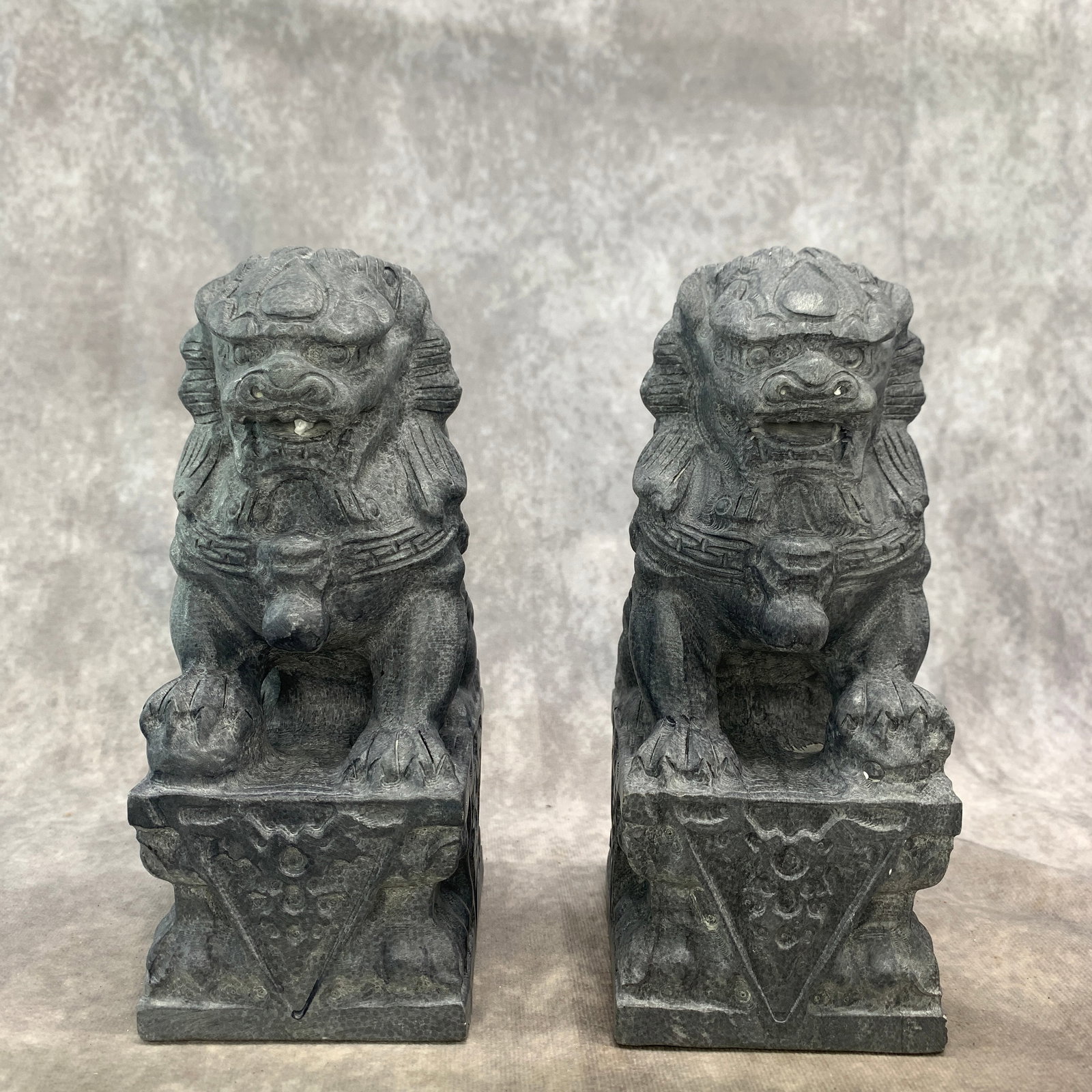 PAIR OF STONE FOO DOG CARVING (1 of 4)