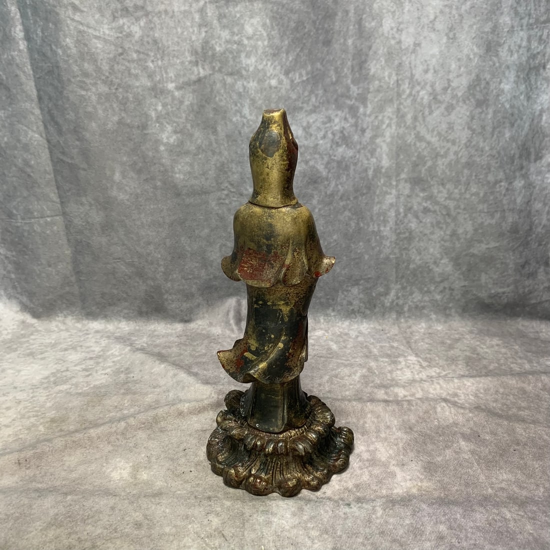 A FINE BRONZE STANDING GUANYIN STATUE - 4
