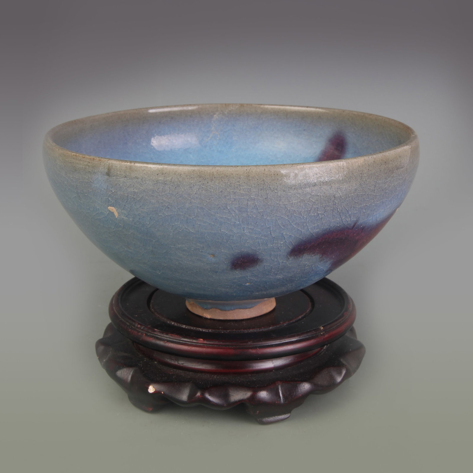 A FINE JUN KILN PORCELAIN BOWL (1 of 5)