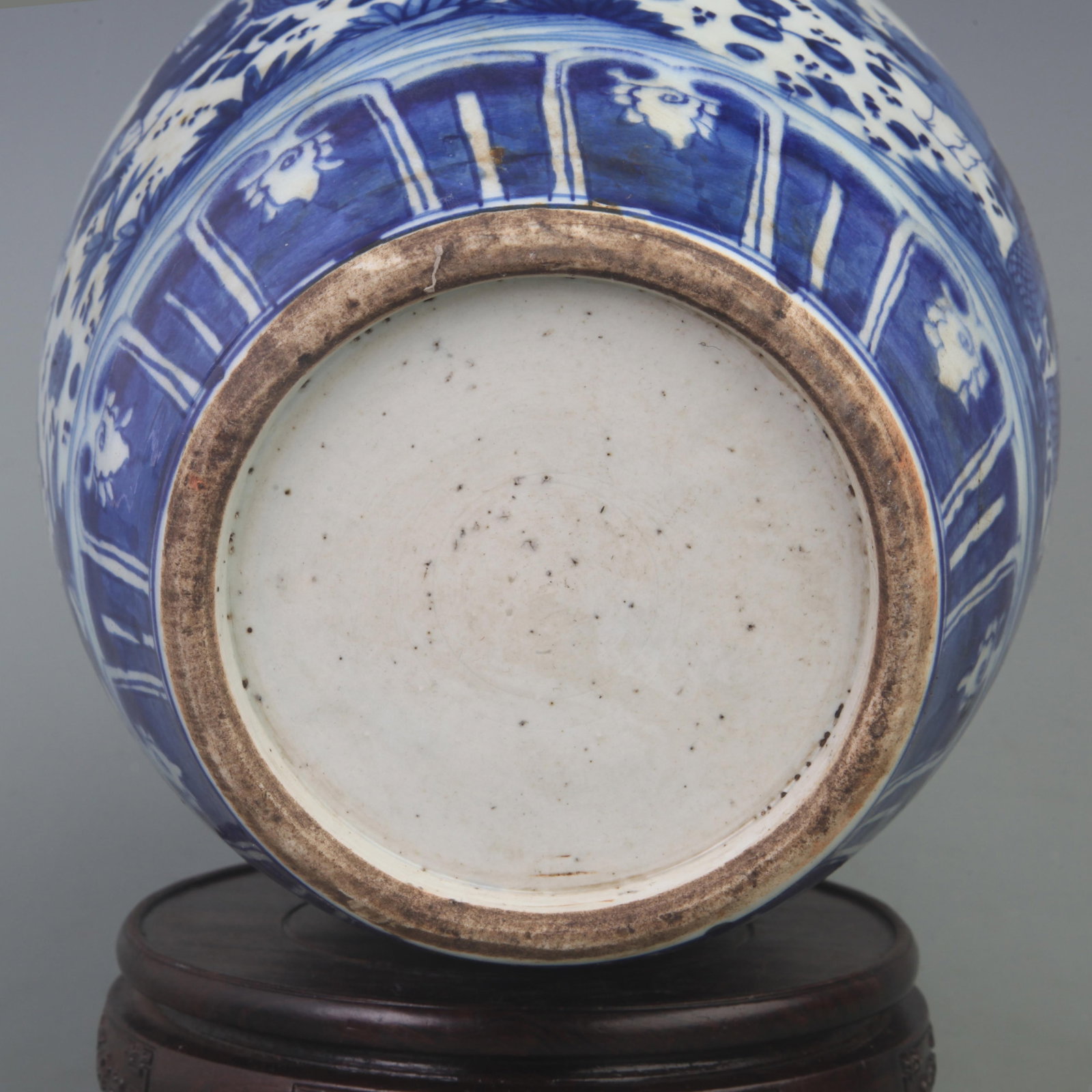 BLUE AND WHITE CHARACTER PATTERN PORCELAIN JAR - 6