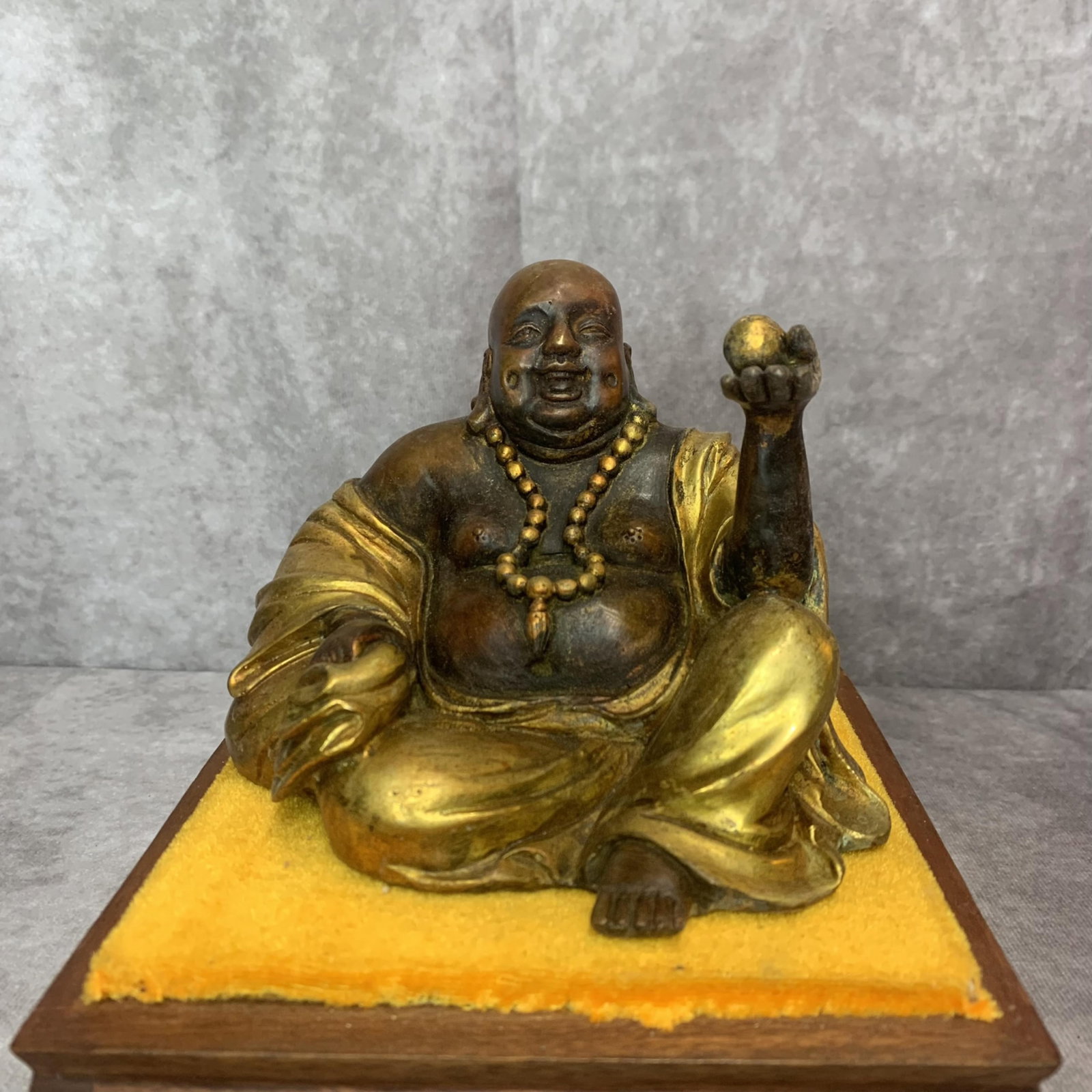 A FINE BRONZE MADE LU HAN FIGURE: 20th Century, High: 4.3 inch; Width: 5.8 inch; Long: 3.6 inch; Wooden base for picture and display only.