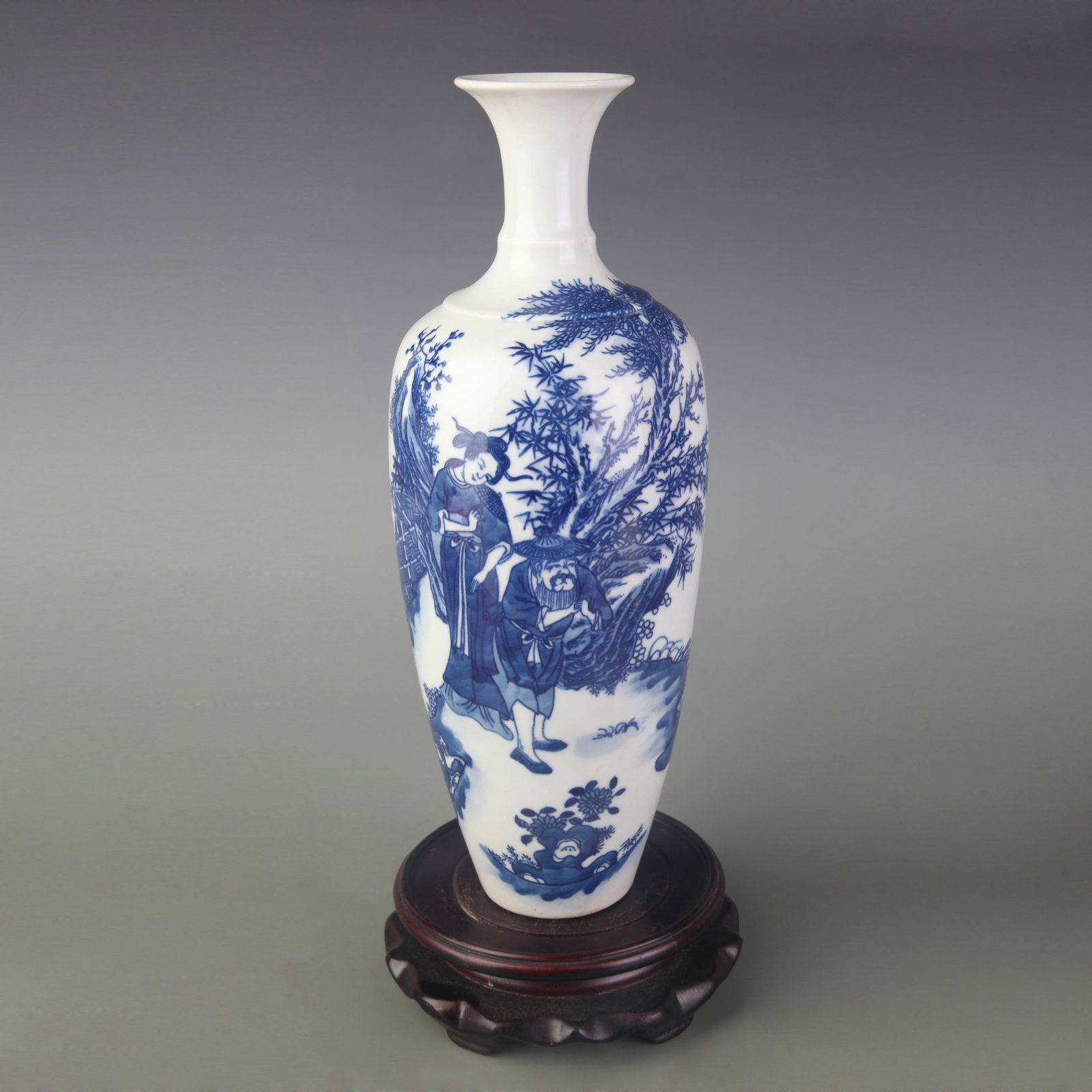 BLUE AND WHITE PORCELAIN VASE WITH FIGURE PATTERNS: Qing Dynasty Kangxi Period; Diameter: 2.2 inch; High: 11.1 inch. Wooden base for picture and display only.