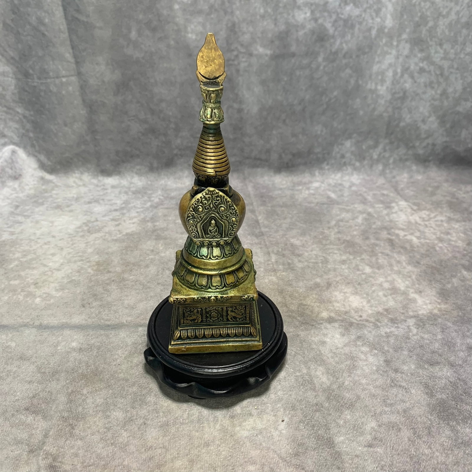 A FINE TIBETAN BRONZE RELIQUARY STUPA INLAID WITH SILVER (1 of 5)