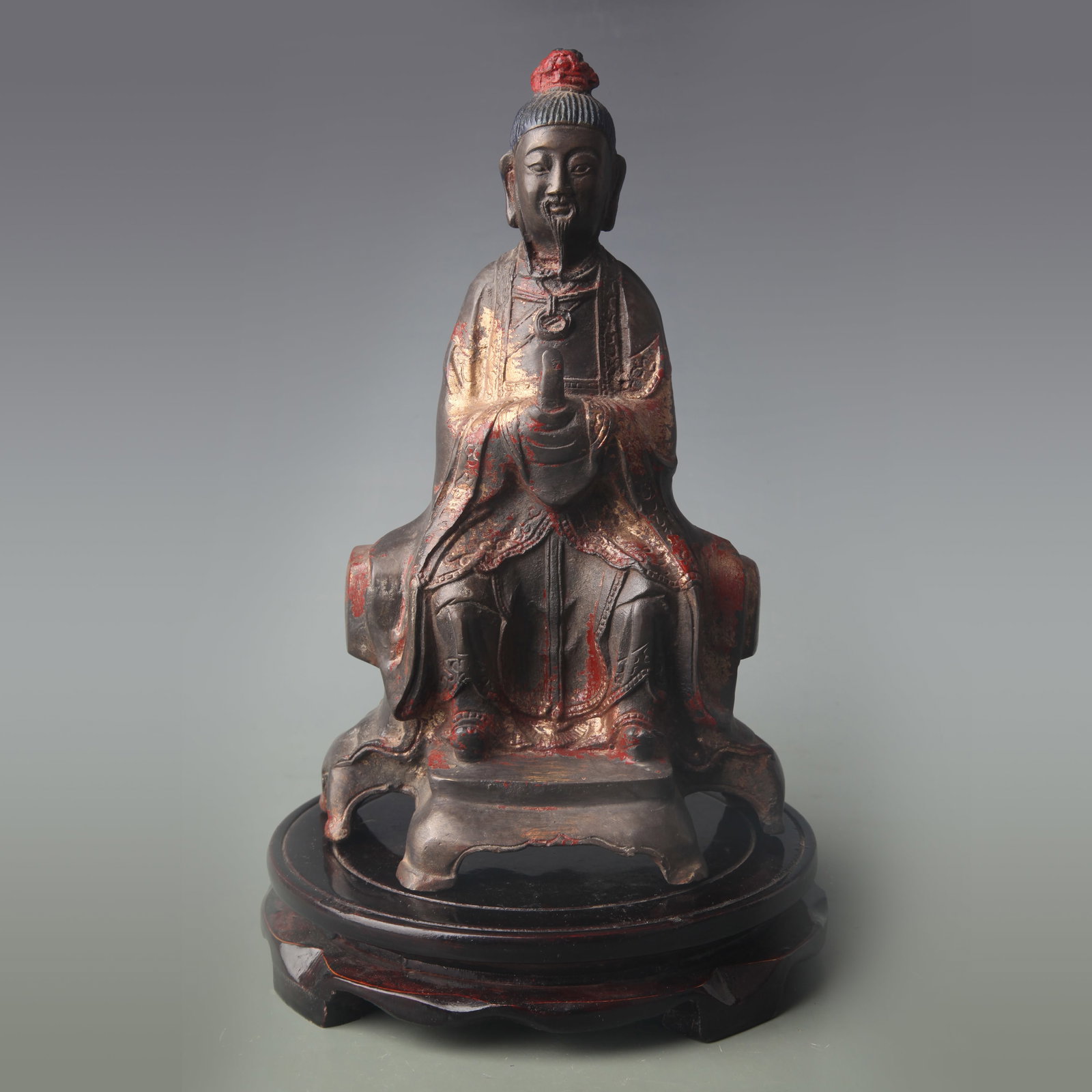A FINE BRONZE OFFICIAL FIGURE: Qing Dynasty, Width: 5.3 inch; High: 8.8 inch. Wooden base for picture and display only.