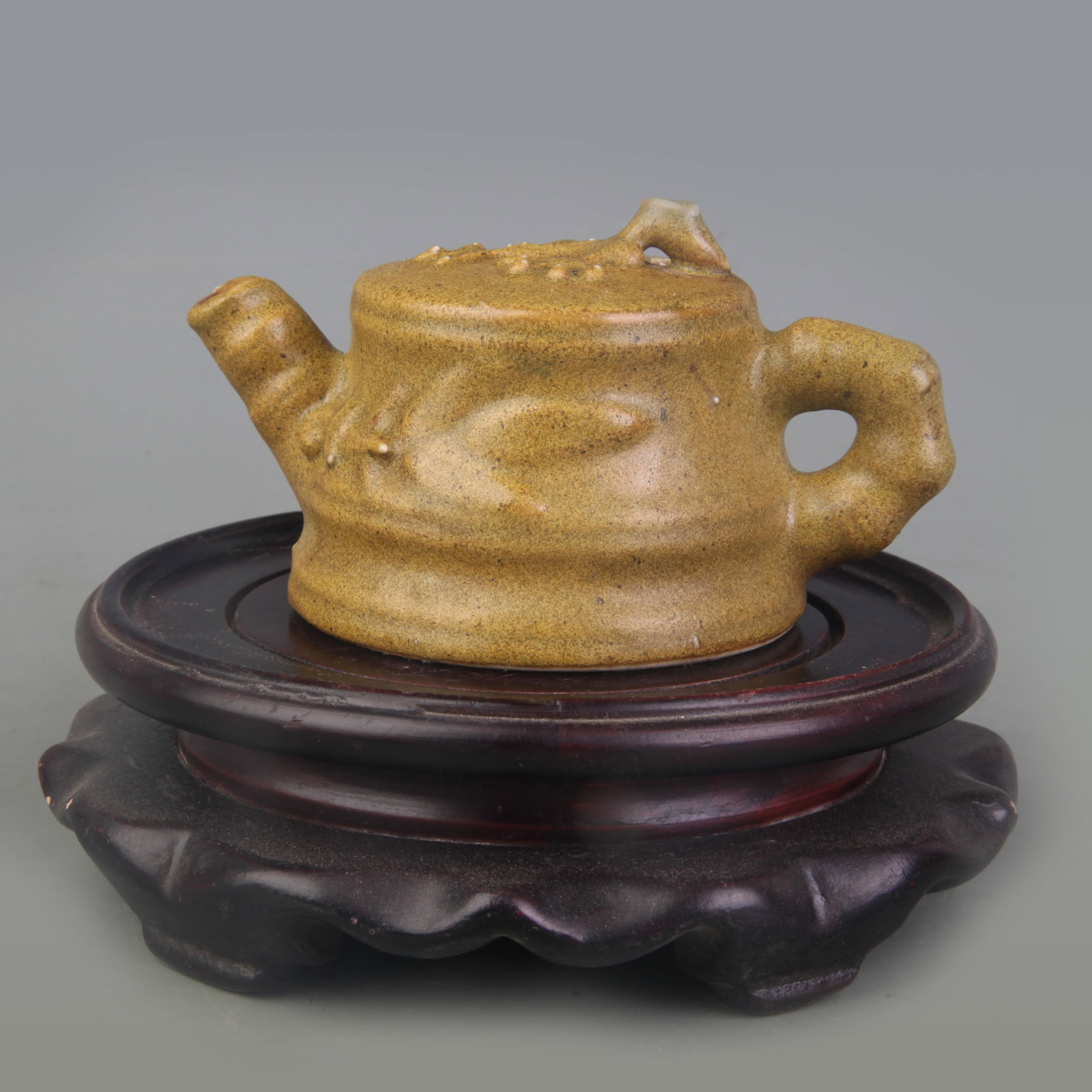 A SCHOLAR’S OBJECT PORCELAIN BRUSH WASHER - 3