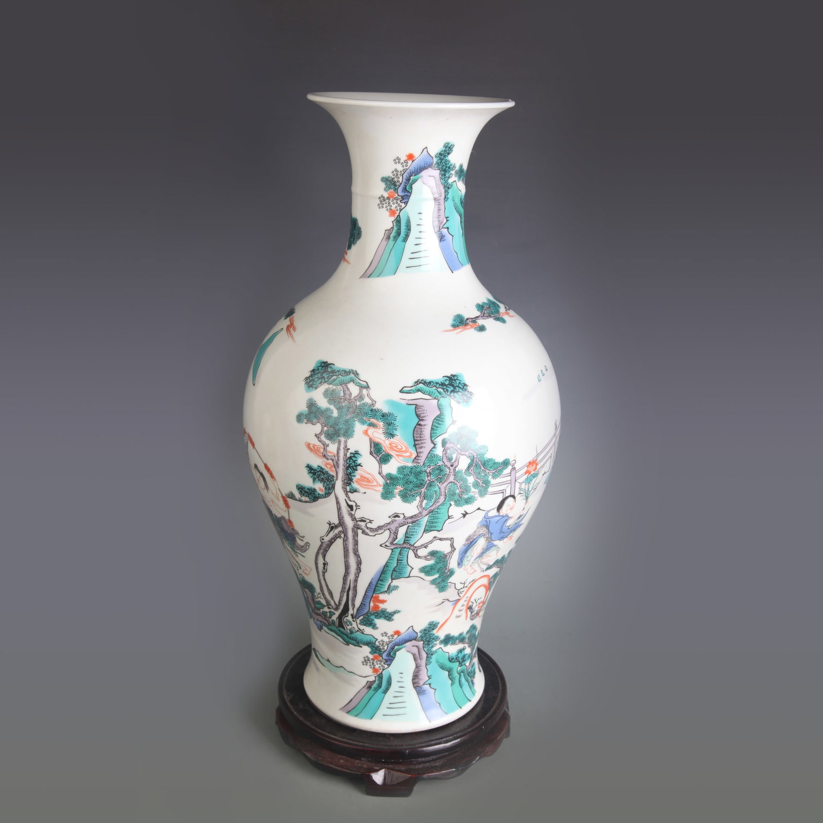 FAMILLE ROSE HUMAN FIGURE PORCELAIN APPRECIATION VASE (1 of 5)