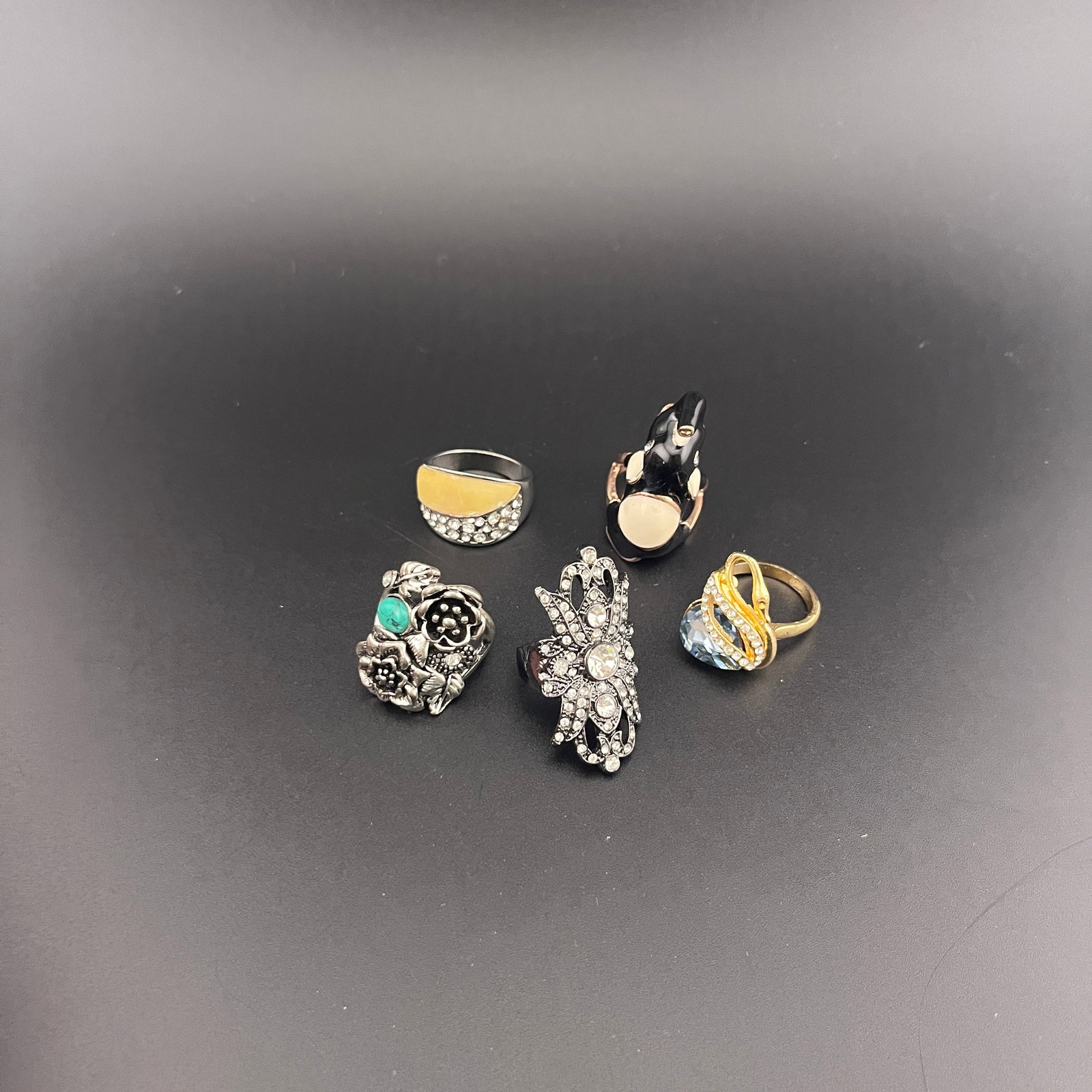 GROUP OF VINTAGE-STYLE FASHION RINGS: Modern; High: 0.7 inch; High: 0.69 inch; High: 0.7 inch; High: 0.78 inch