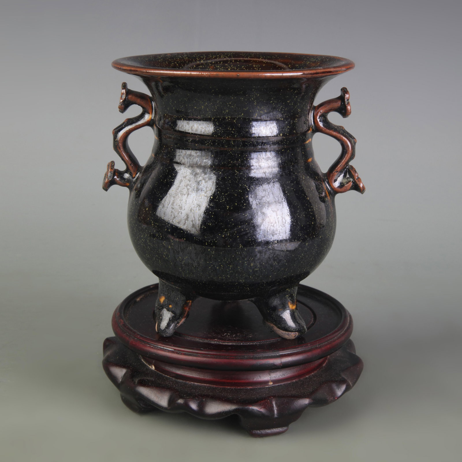 A FINE BLACK GLAZED RUYI EAR TRIPOD PORCELAIN CENSER (1 of 5)