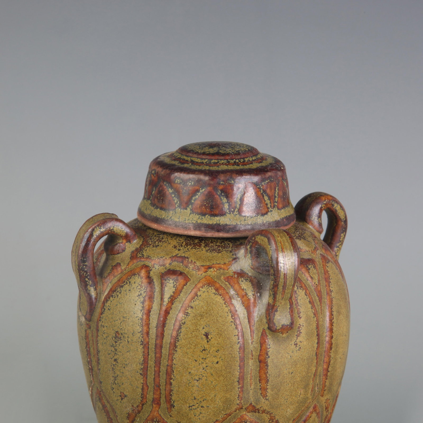 AN EEL-YELLOW GLAZED JAR WITH FOUR LOOP HANDLES - 2