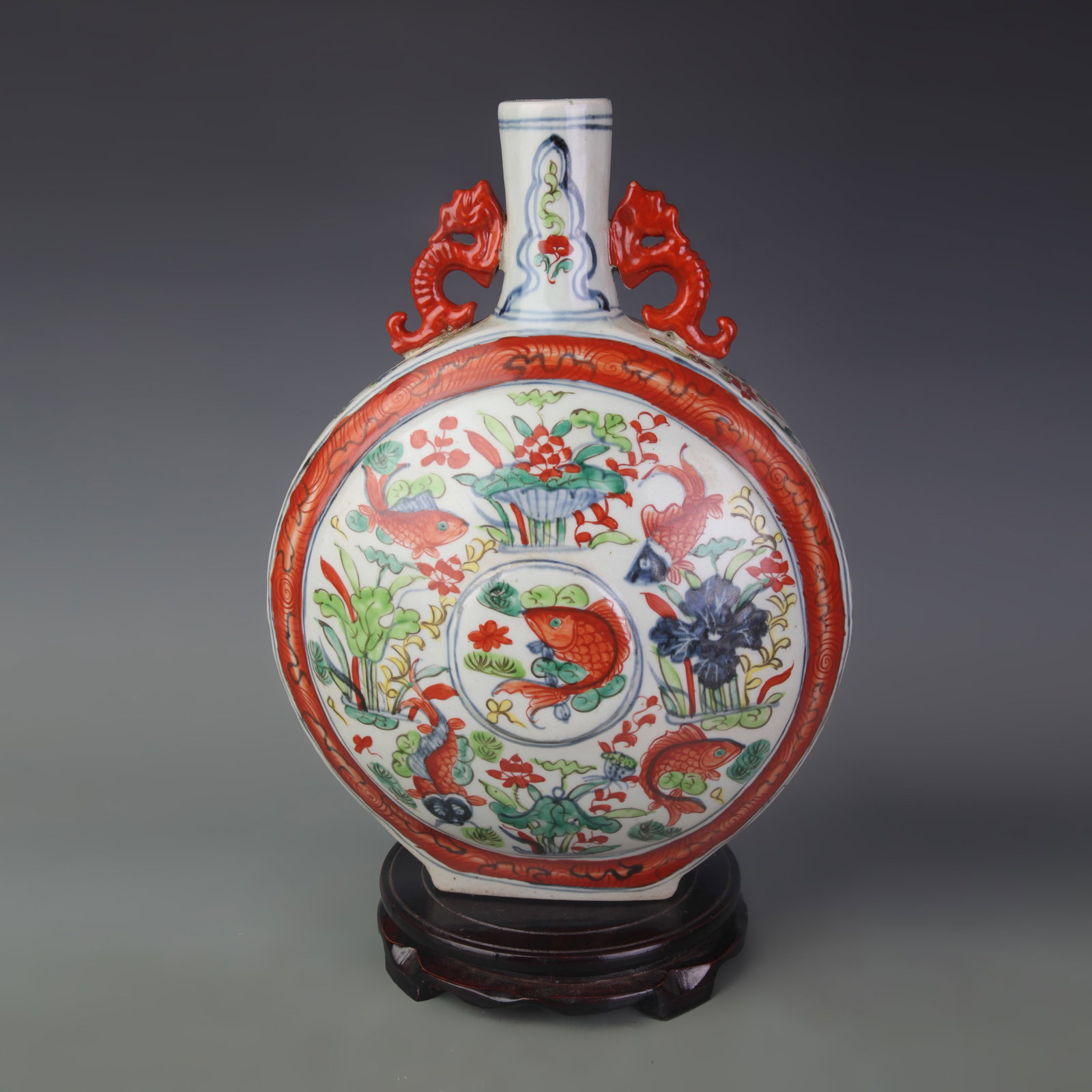 WUCAI COLORED FISH AND ALGAE PATTERN MOON STYLE PORCELAIN VASE (1 of 6)