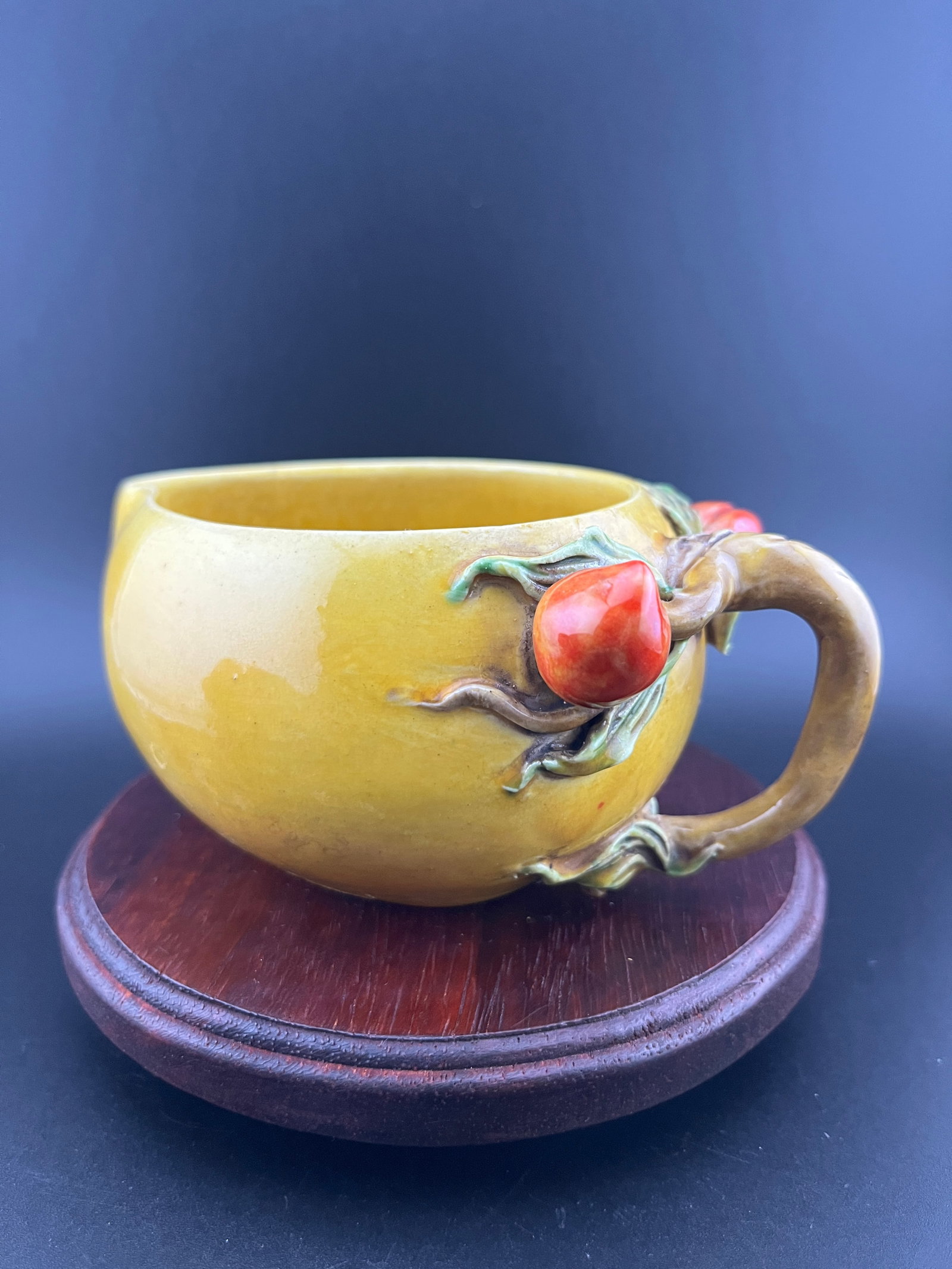 A FINE YELLOW GLAZED PORCELAIN "LONGEVITY PEACH" WATER DROPPER: Republic Period; Long: 5.1 inch; Width: 3.5 inch; High: 2.4 inch. Wooden base for picture and display only.