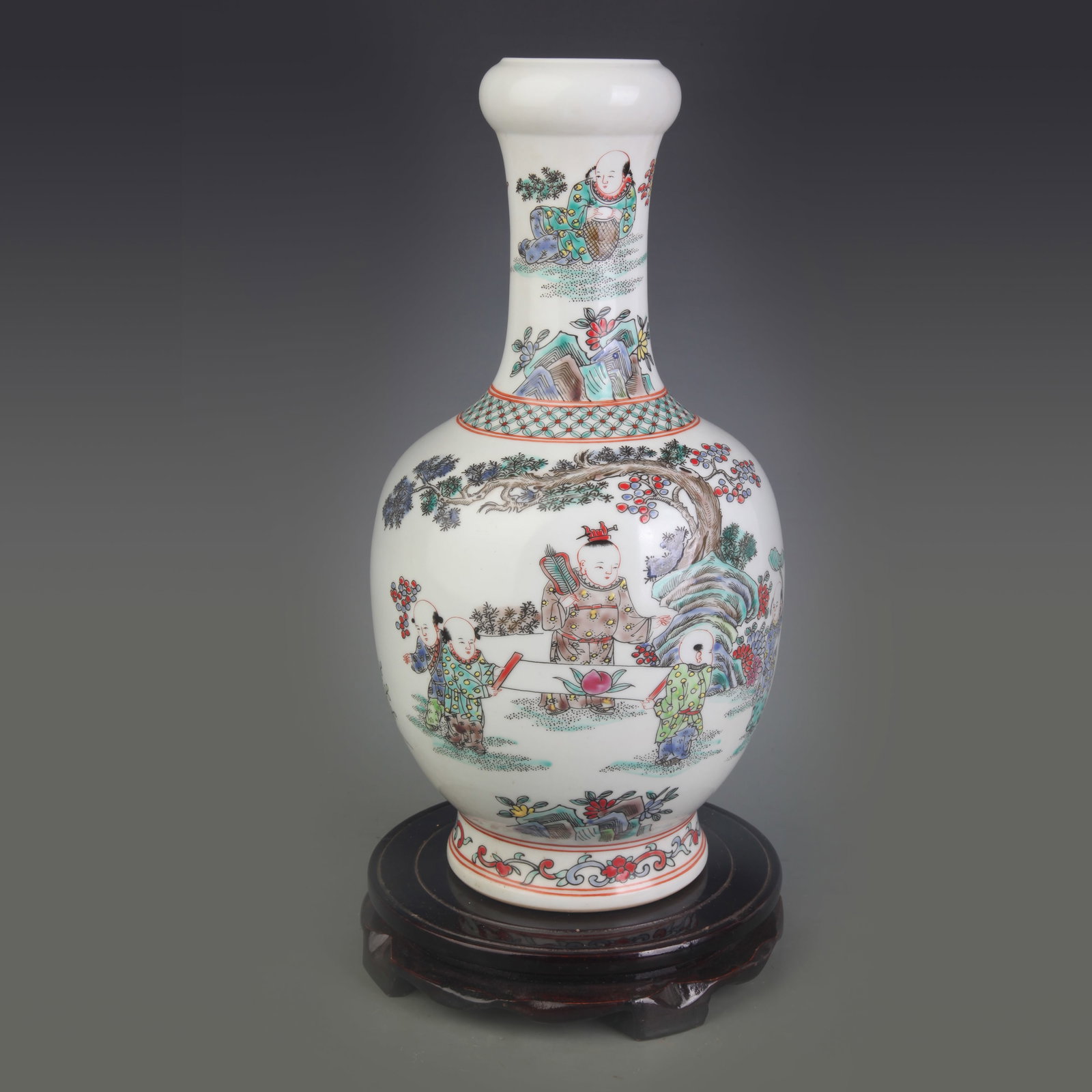 A FAMILLE ROSE GARLIC-HEAD VASE WITH FIGURAL DECORATION: Qing Dynasty Yong Zheng Period; Diameter: 2.4 inch; High: 12.8 inch; Wooden base for picture and display only.