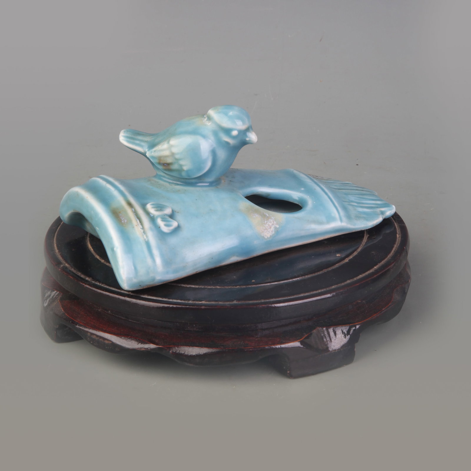 A SCHOLAR’S OBJECT PORCELAIN BRUSH WASHER (1 of 5)