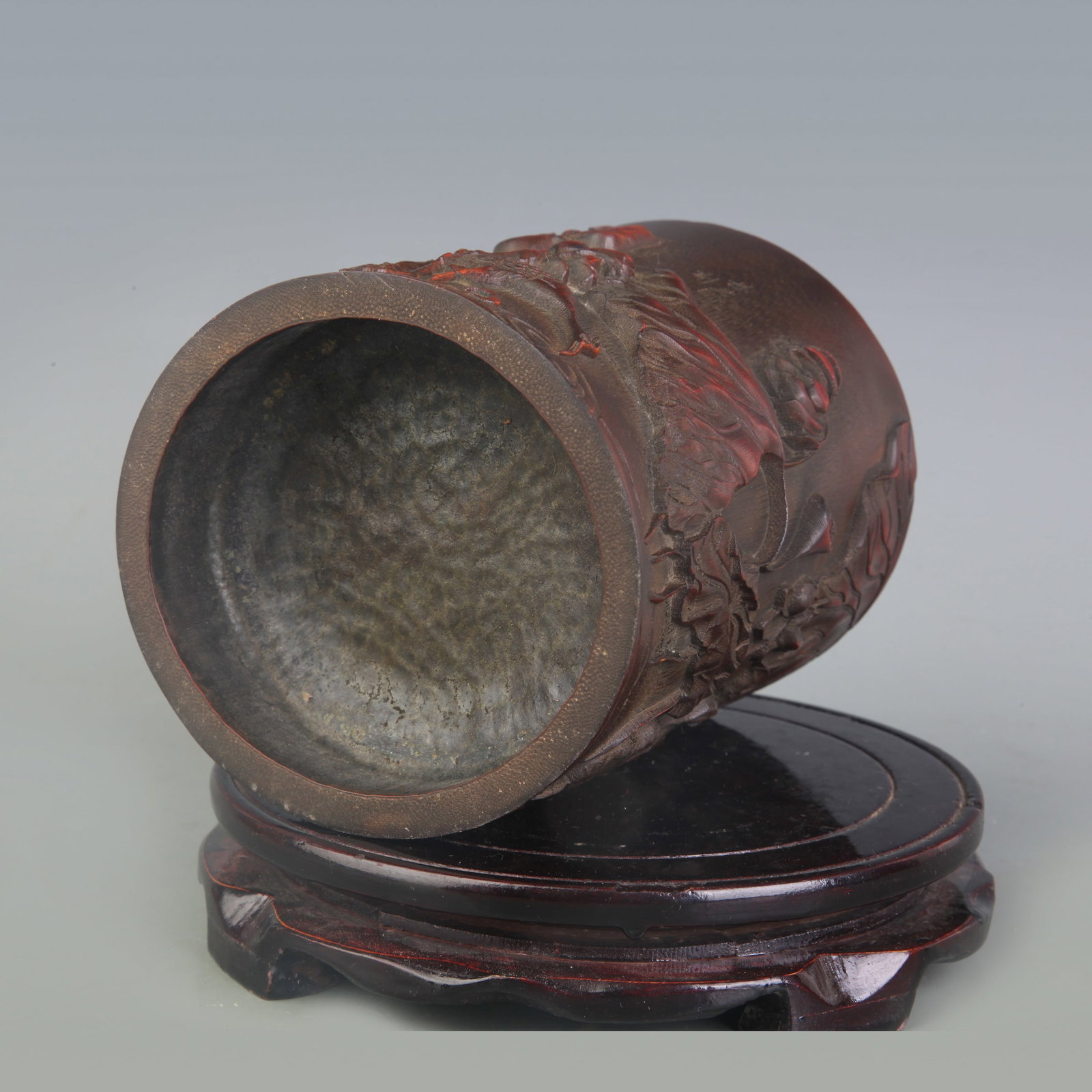 A CARVED BAMBOO BRUSH POT - 6
