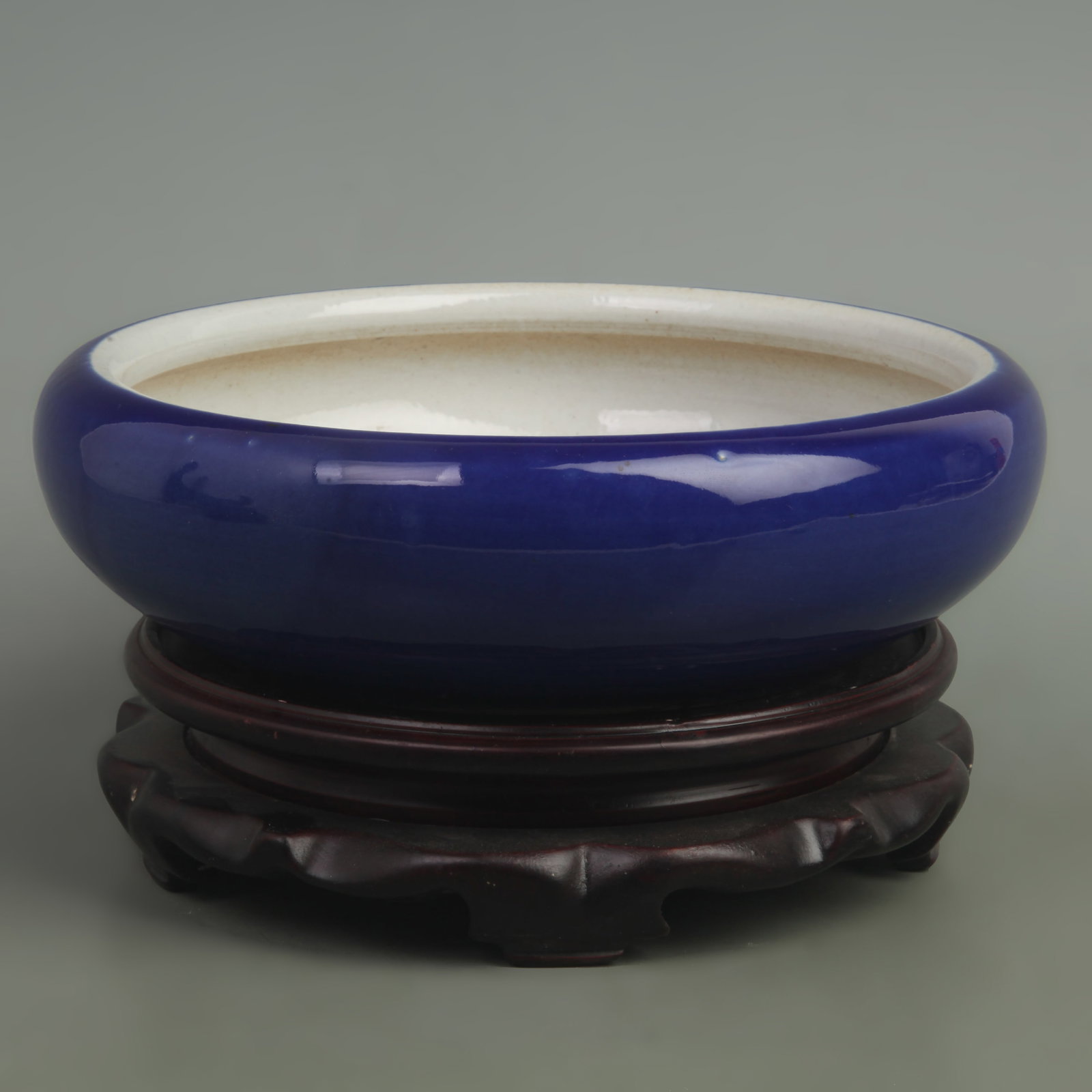 A FINE BLUE COLOR GLAZED INSIDE PAINTED PORCELAIN PEN WASHER (1 of 4)