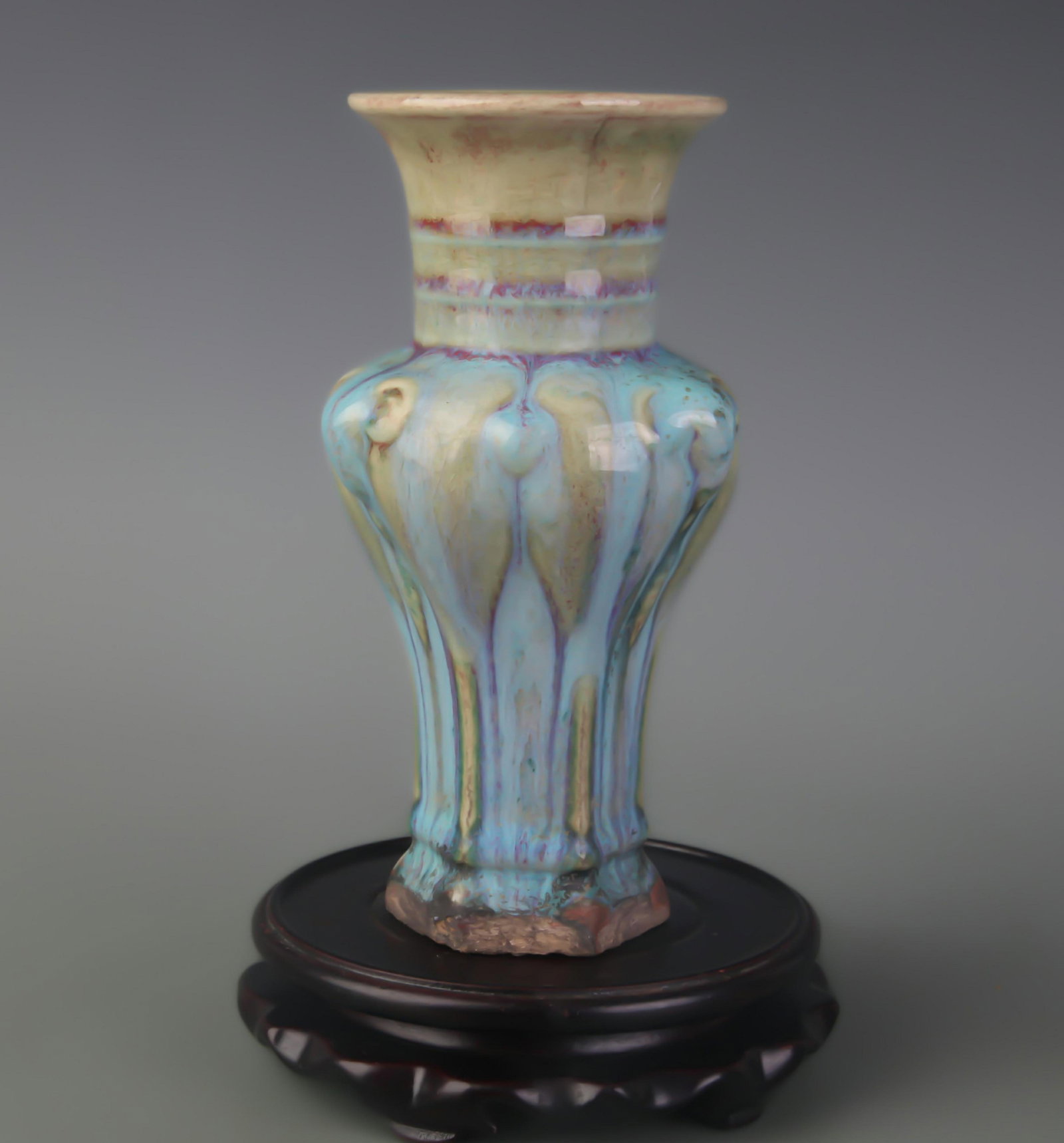 A JUN-GLAZED ‘THREE RAMS’ ZUN VASE - 4