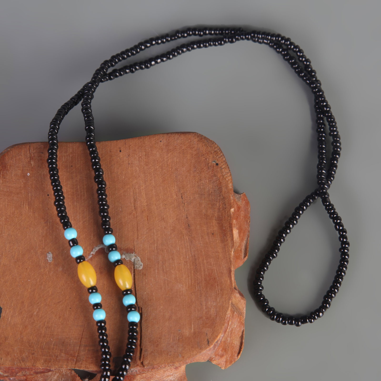 A FINE CORAL NECKLACE - 2