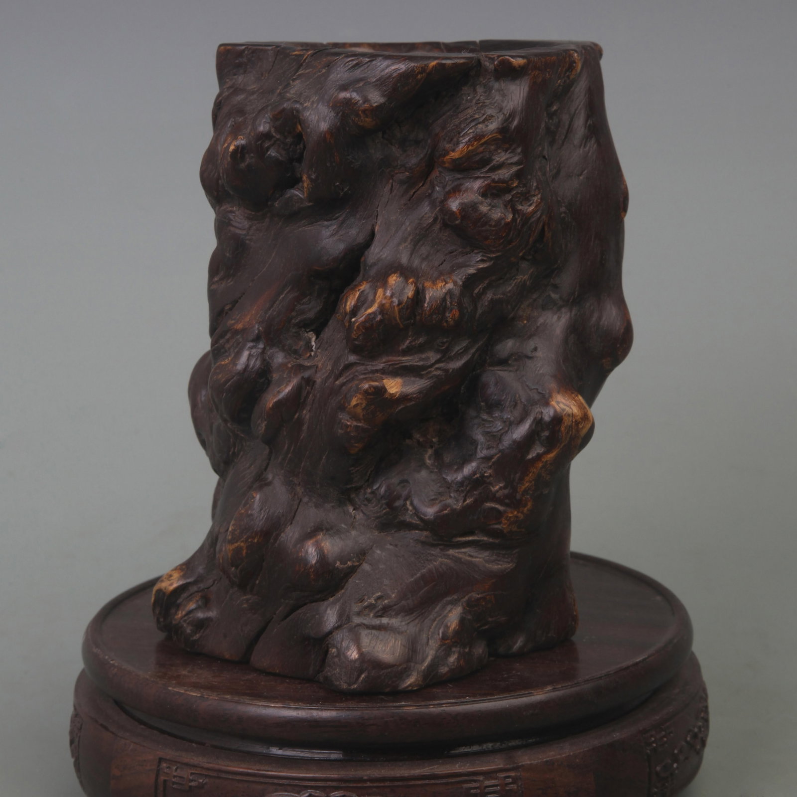 A FINE OLD REDWOOD MADE CALLIGRAPHY PEH HOLDER (1 of 5)