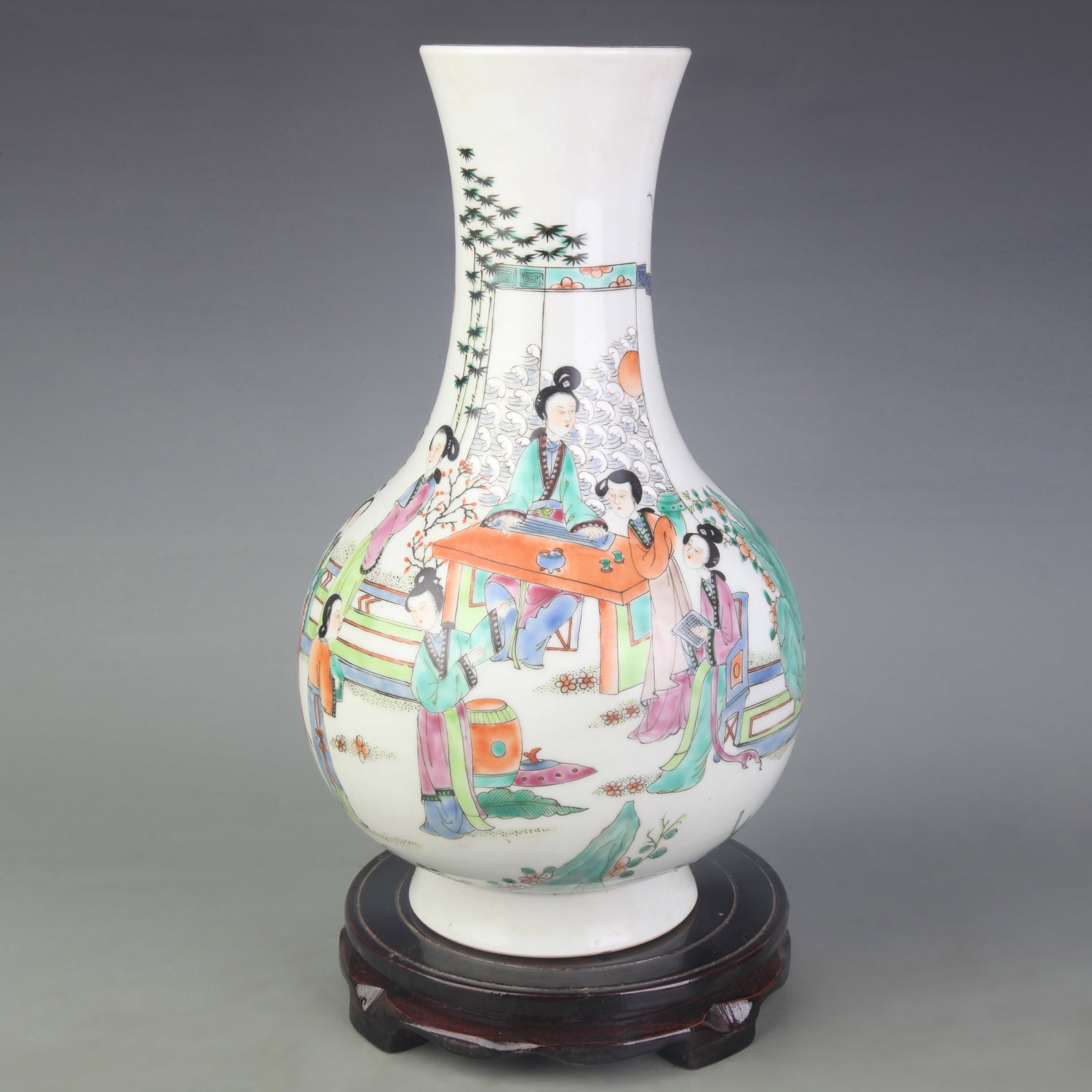 LIGHTLY ENAMELLED PORCELAIN VASE WITH FIGURAL DECORATION: Qing Dynasty; Diameter: 3.7 inch , High: 12.5 inch; Woodbase for picture and display only