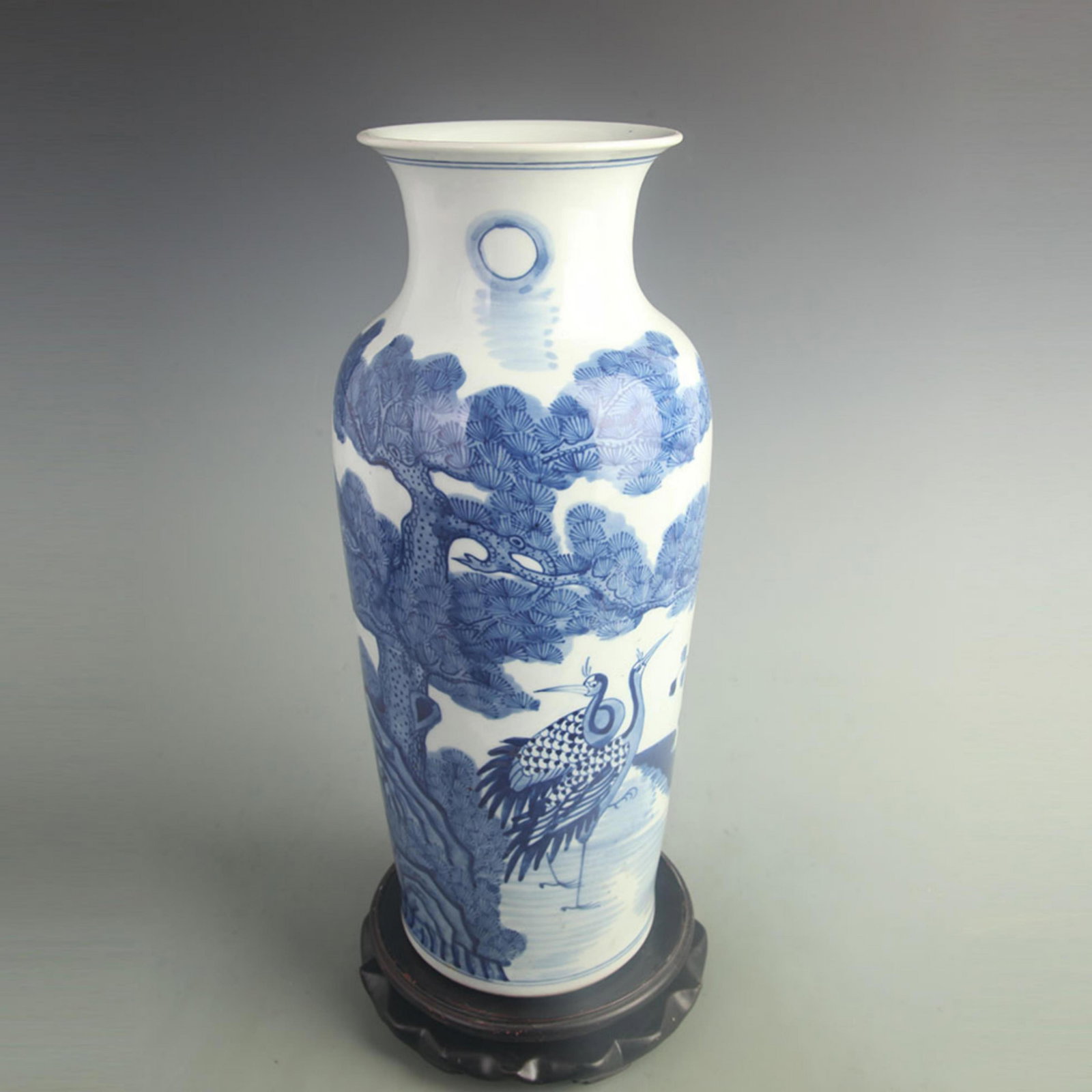 BLUE AND WHITE PINE TREE FIGURE PORCELAIN VASE: Qing Dynasty Kangxi Period, High: 16.7 inch; Width: 7.00 inch; Woodbase for picture and display only