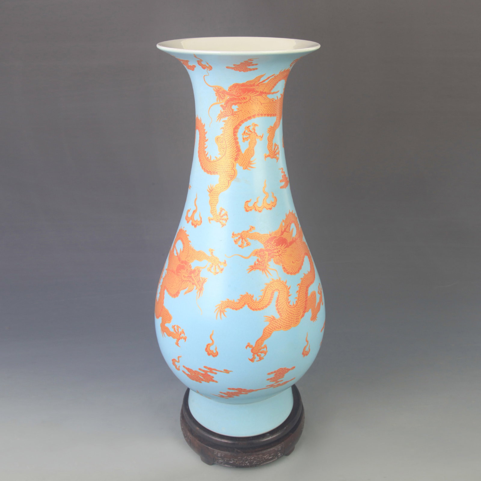FAMILLE-ROSE CELADON-GROUND ‘DRAGON’ VASE: Qing Dynasty Kangxi Period; High: 18.0 inch; Diameter: 7.50 inch; Woodbase for picture and display only