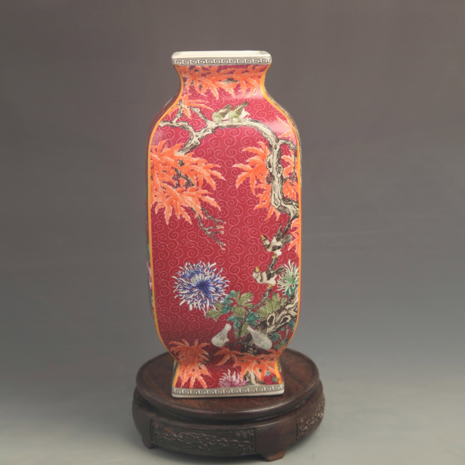 FAMILLE ROSE PURPLE-GROUND SQUARE VASE WITH FLORAL DECORATION: Qing Dynasty Qian Long Period, High: 10.08 inch; Diameter: 4.80 inch; Woodbase for picture and display only