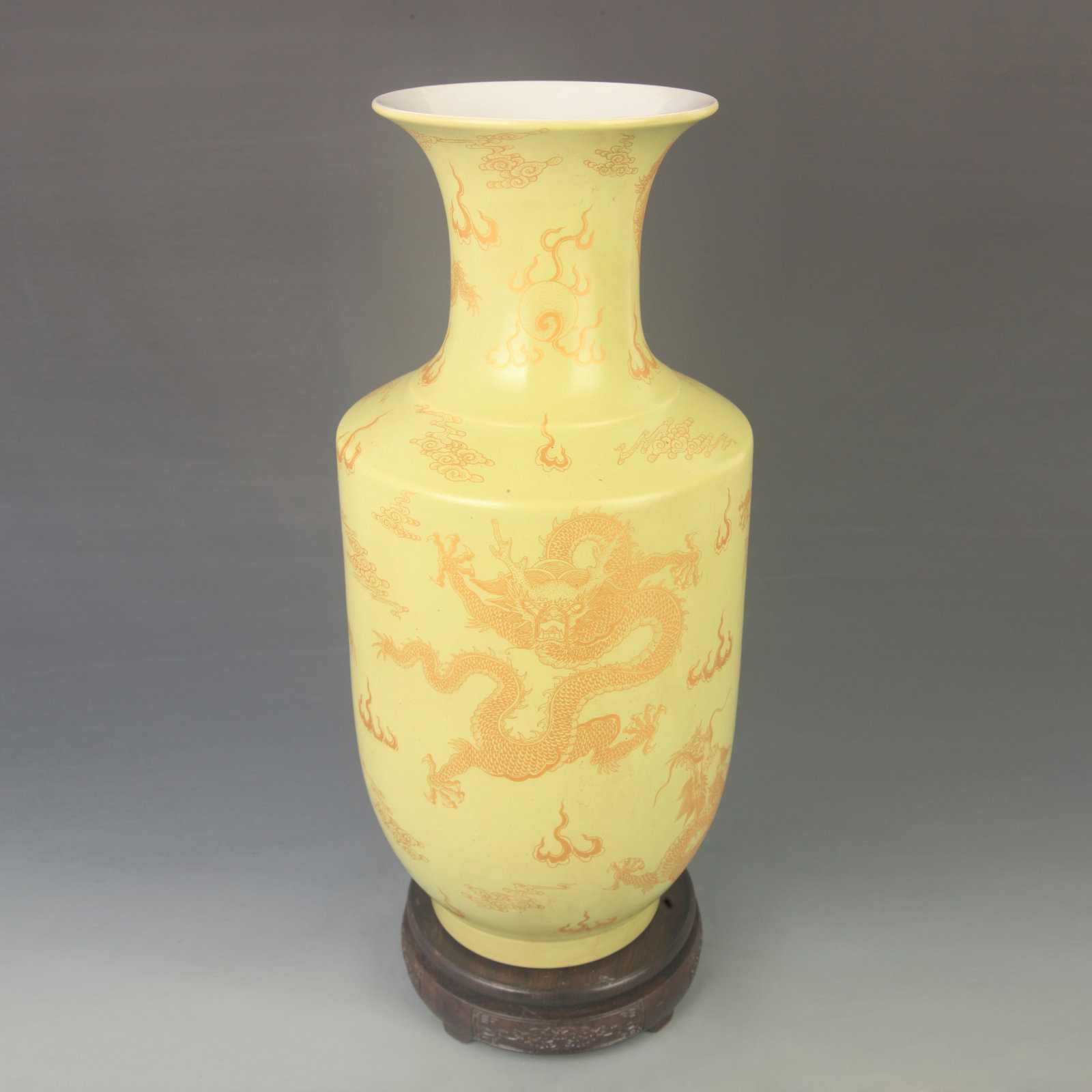 FAMILLE-ROSE PALE YELLOW-GROUND GILT-DECORATED DRAGON VASE: Qing Dynasty Kang Xi Period; High: 17.0 inch;Diameter: 7.50 inch; Woodbase for picture and display only
