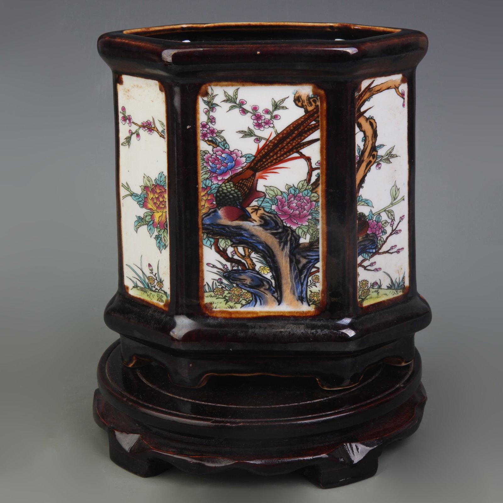 FAMILLE ROSE HEXAGONAL BRUSH POT WITH BIRD-AND-FLOWER DECORATION ON BROWN GROUND (1 of 5)